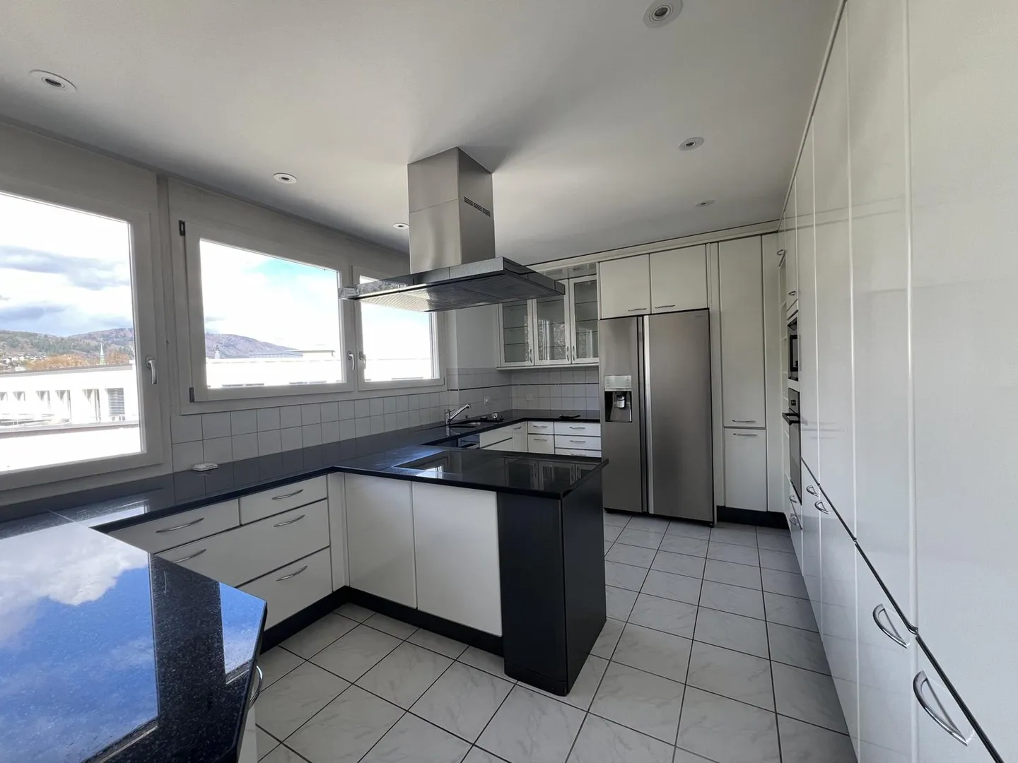 À louer ? Superbe attique avec 6,5 pièces et terrasse panoramique - Photo 7 sur 13