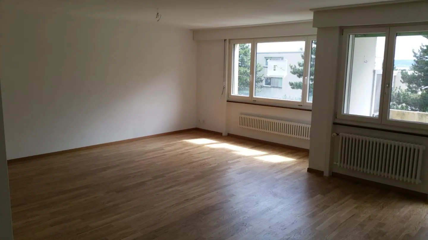 Bel appartement de 3,5 pièces avec balcon spacieux ! - Photo 2 sur 12