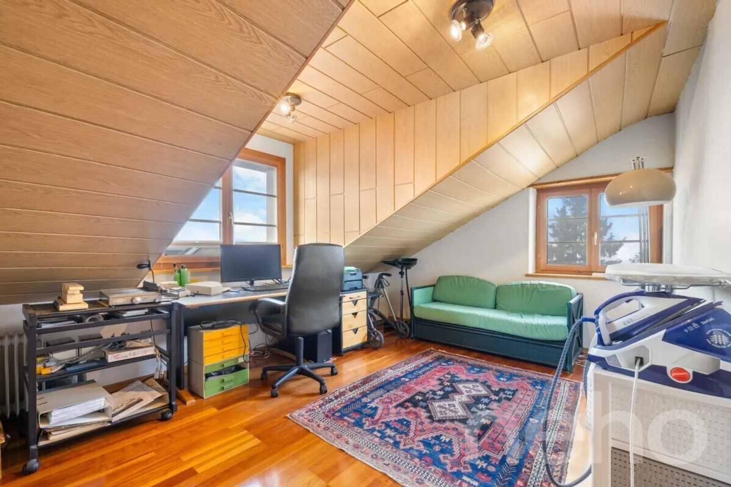 Casa a schiera angolare di 6,5 stanze con vista panoramica, grande giardino e storia - Foto 11 di 12