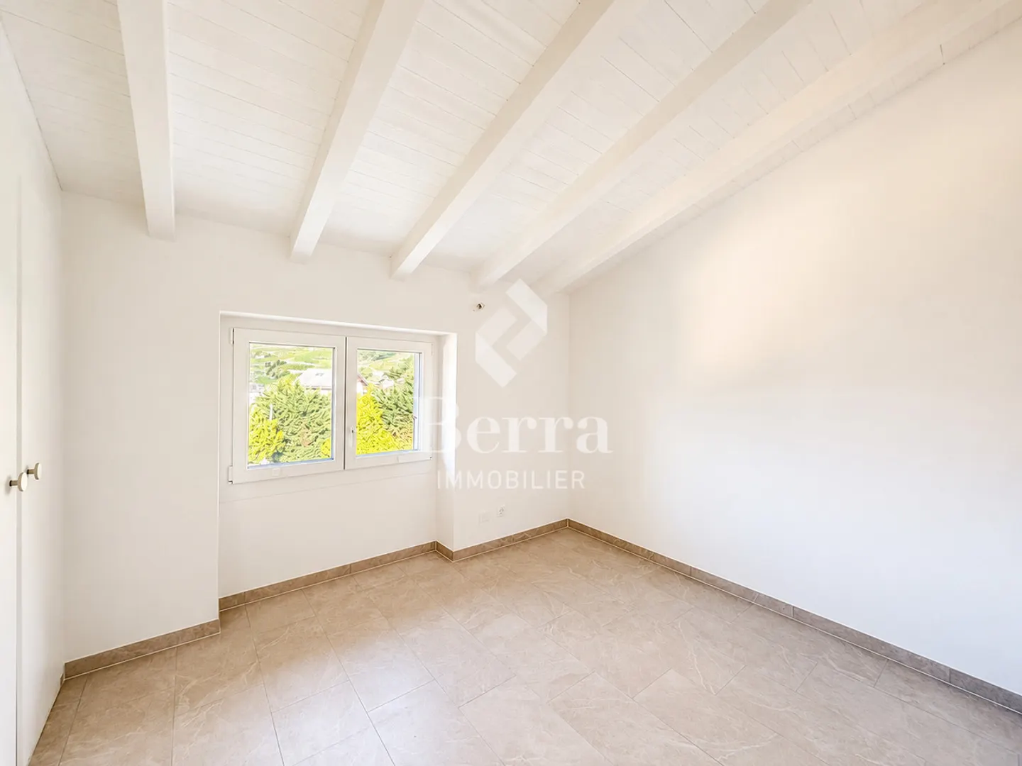 Propriété d'investissement rénovée - Photo 8 sur 16