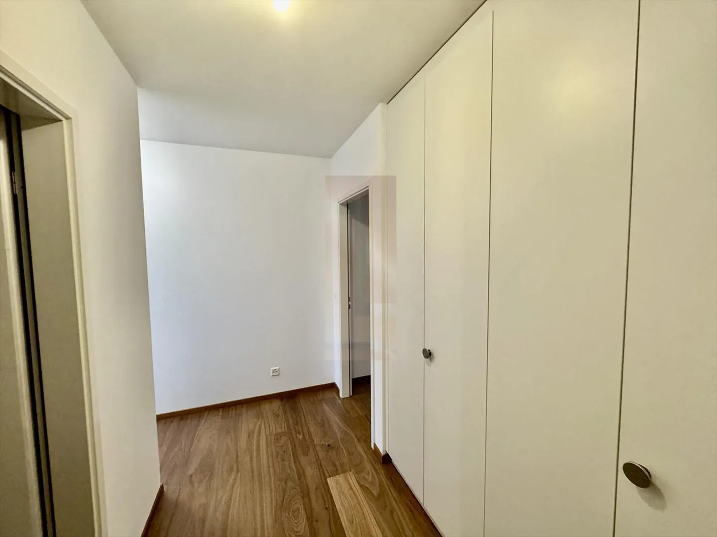 6-Zimmer-Wohnung - Foto 2 von 13