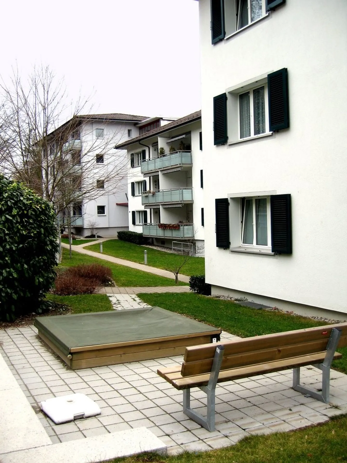 Appartement spacieux de 4,5 pièces dans une propriété bien entretenue à louer - Photo 8 sur 9