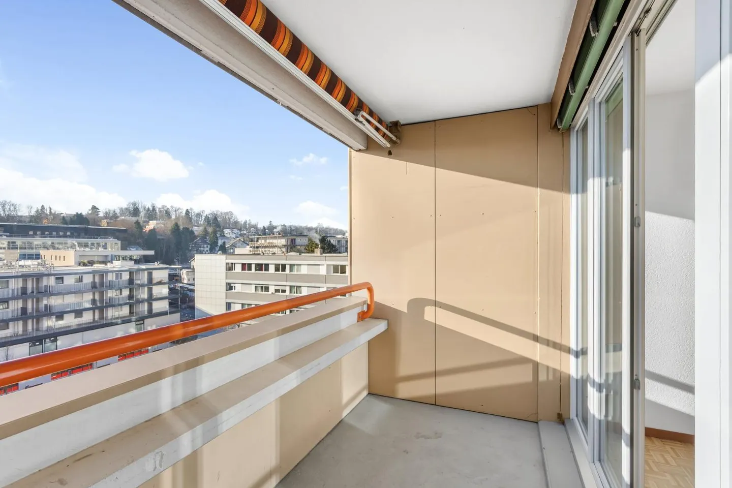 Helles Apartment mit Balkon - Foto 1 von 7