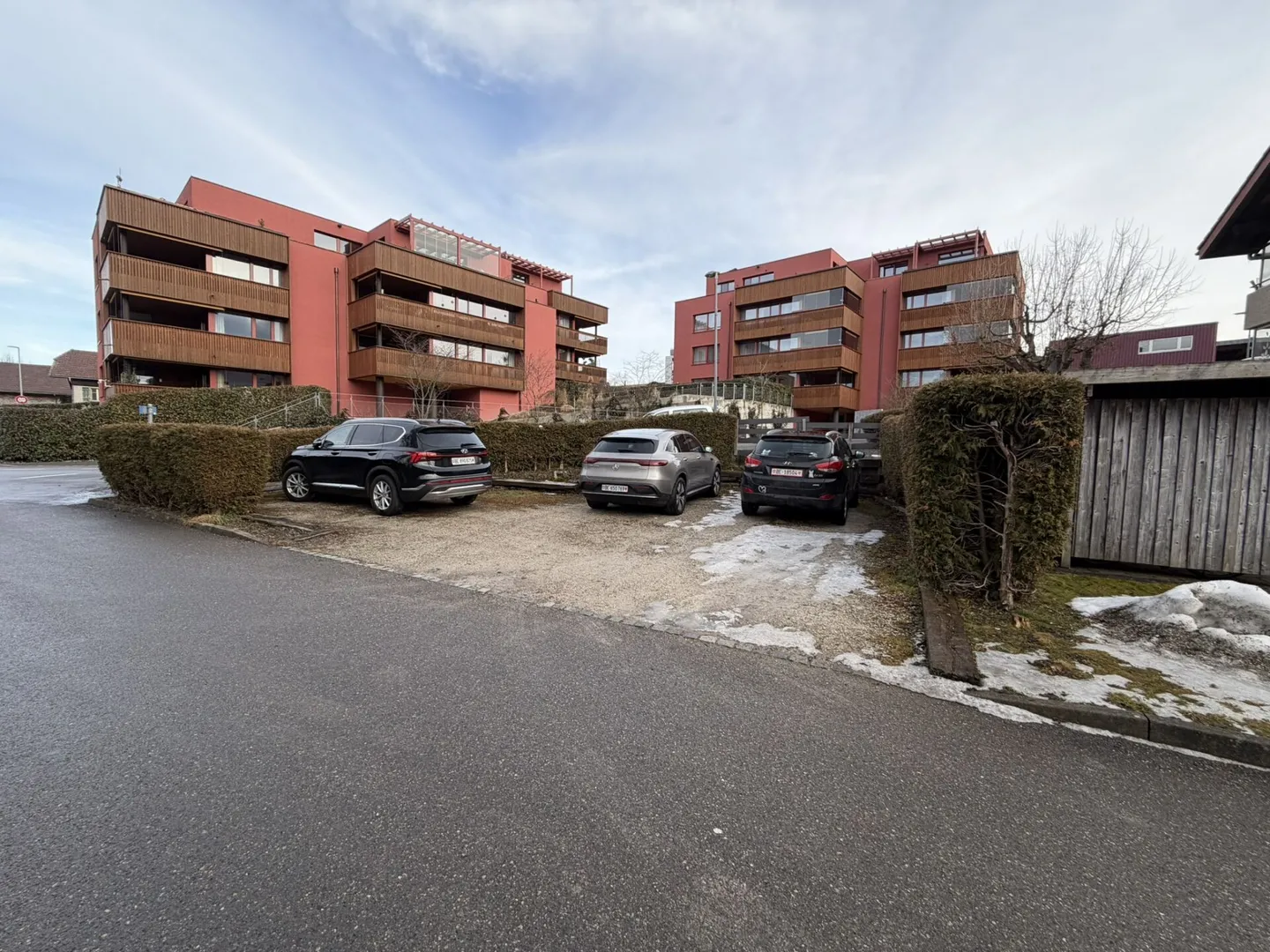 Posti auto e parcheggio esterno - Foto 10 di 11