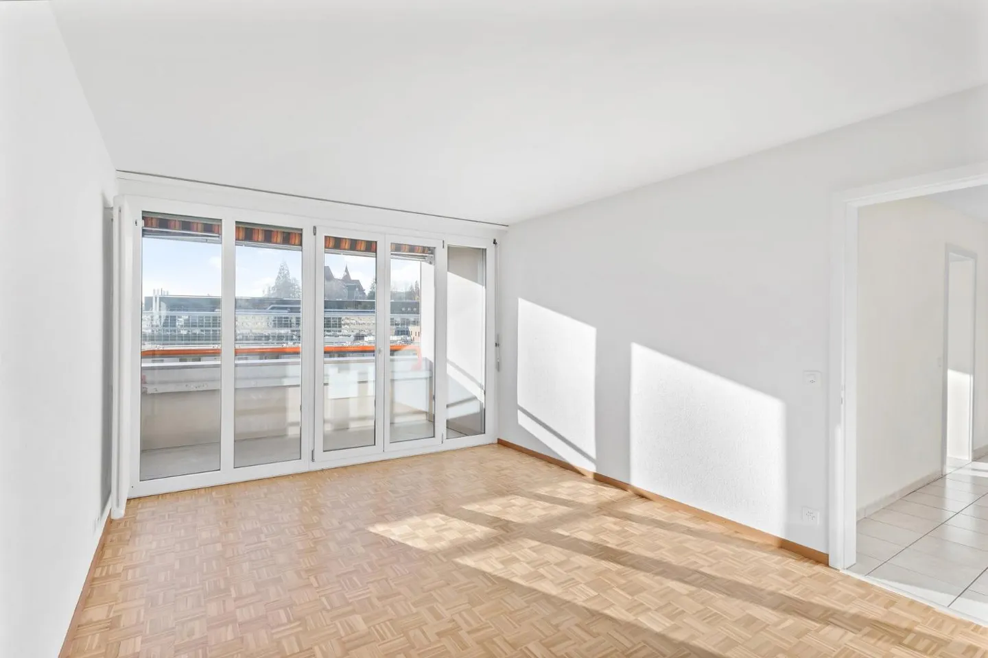 Helles Apartment mit Balkon - Foto 2 von 7