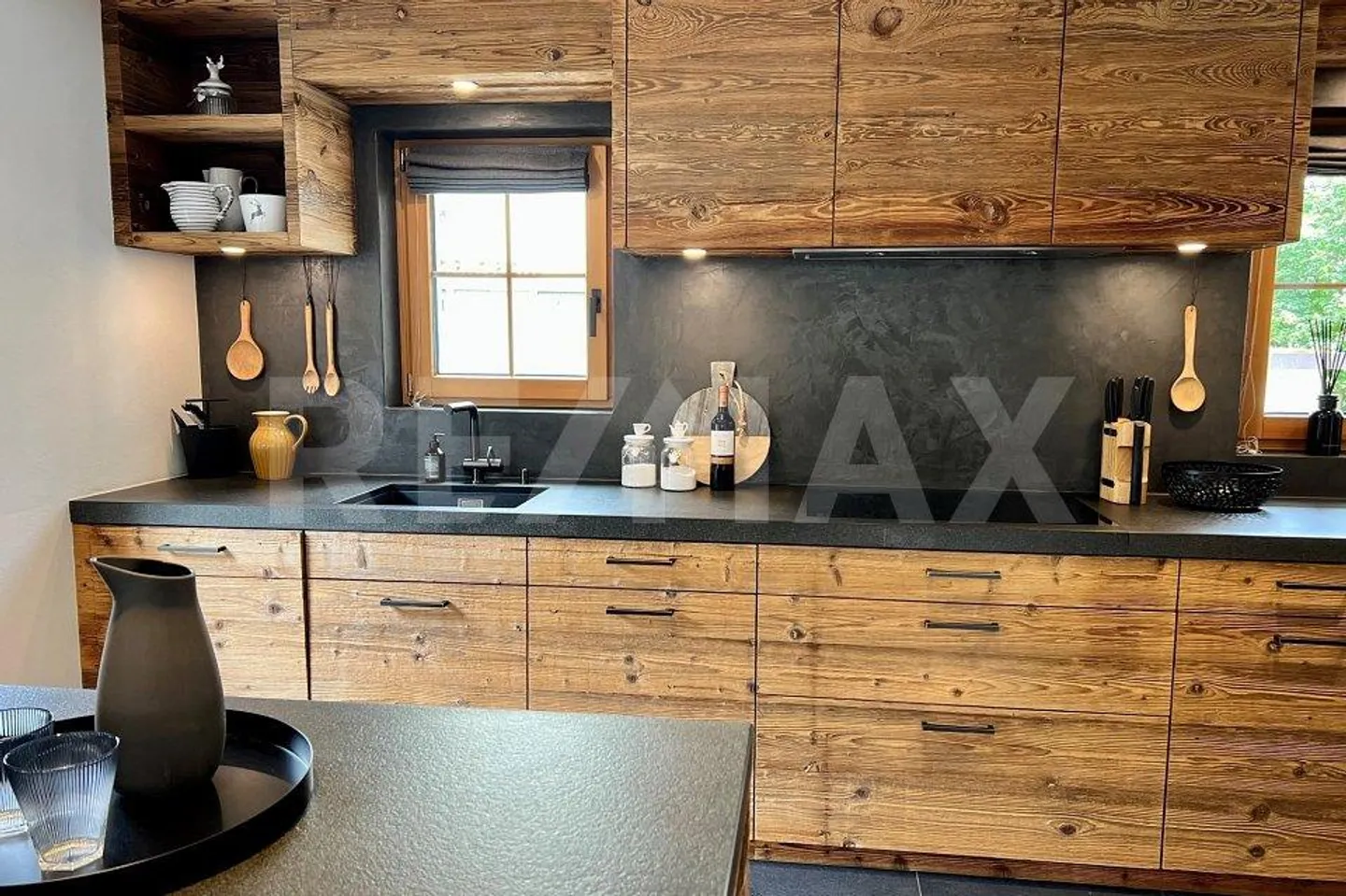 Appartement moderne avec charme - Photo 4 sur 13