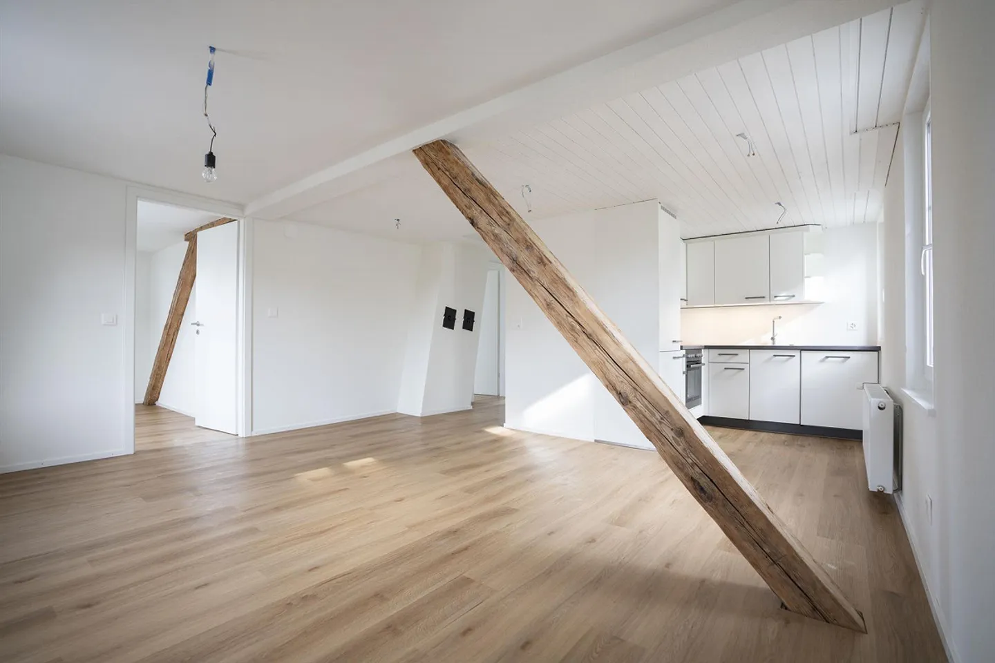 Charmante Dachwohnung - Foto 1 von 11