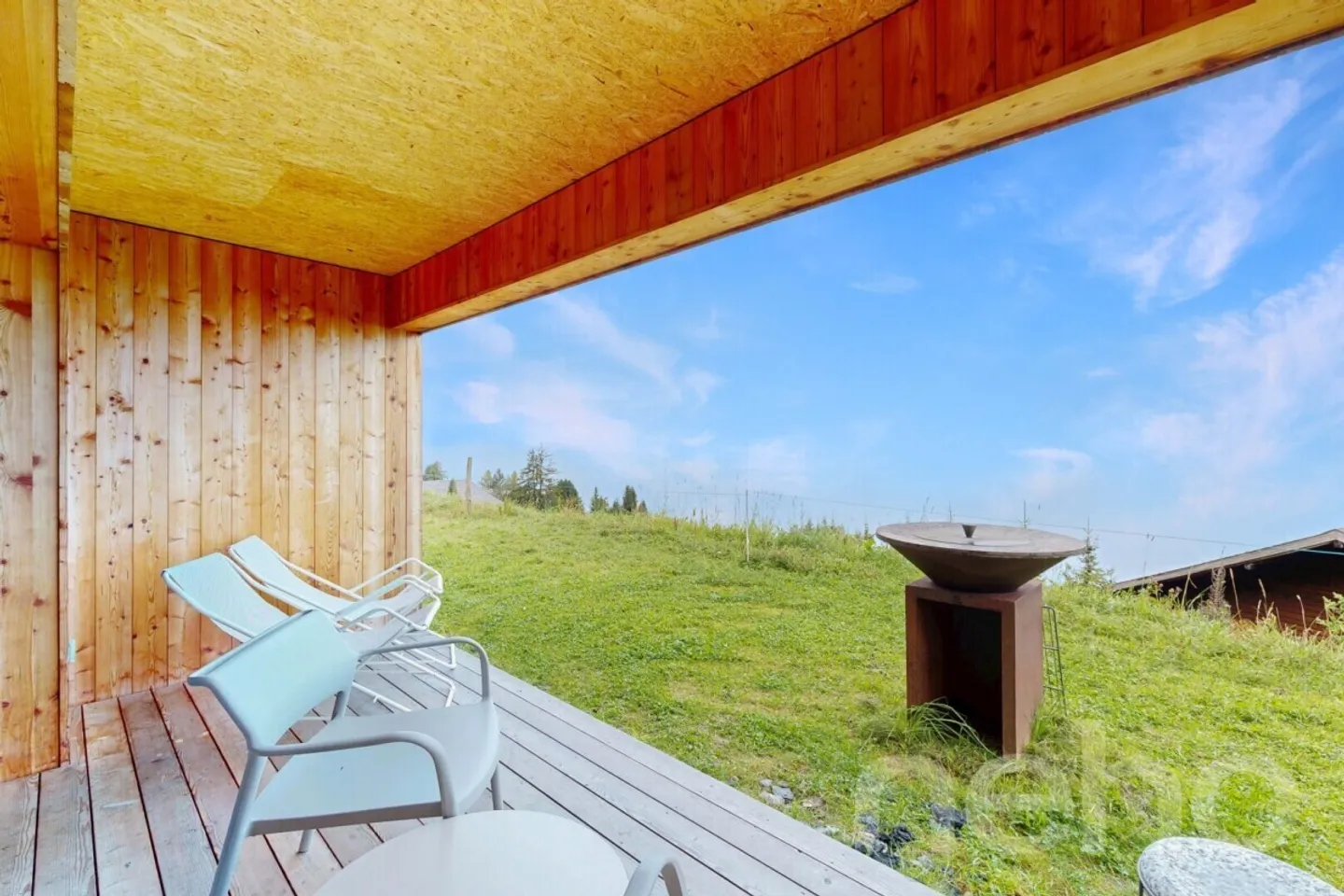 Architektonisches Chalet mit Aussicht - Foto 3 von 12