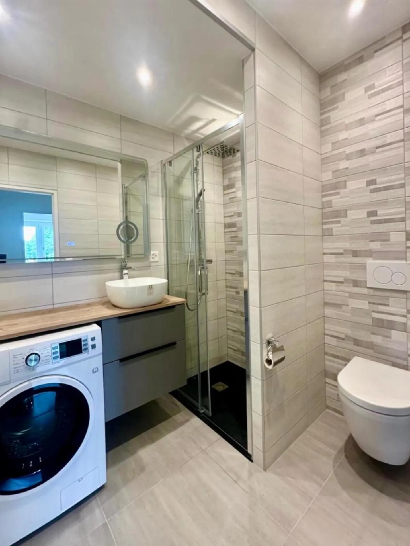 Renovated 4-Bedroom Apartment in Petit-Saconnex? Close to International Organizations - Photo 6 of 13