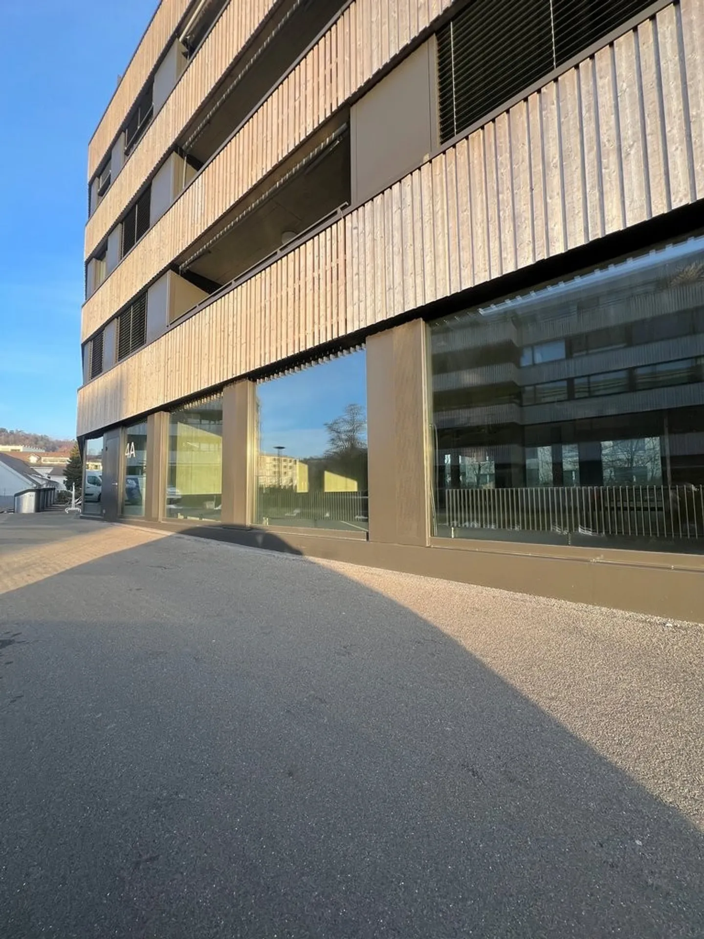 Spazio commerciale moderno ad Aarburg - Foto 1 di 4