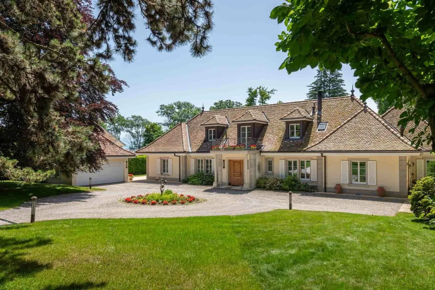 Propriété exclusive et rare avec accès direct à l'eau - Photo 7 sur 13