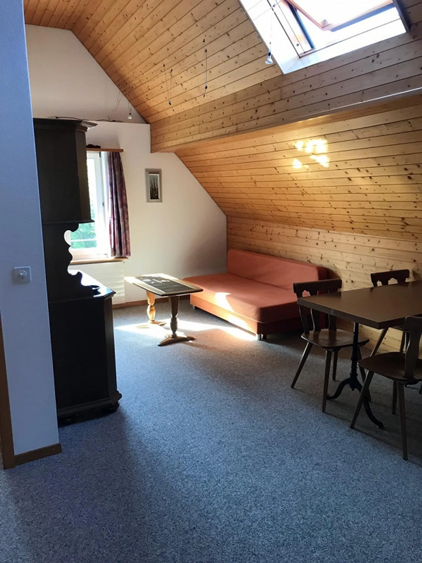 Appartamento mansardato accogliente di 3,5 stanze - Foto 3 di 7