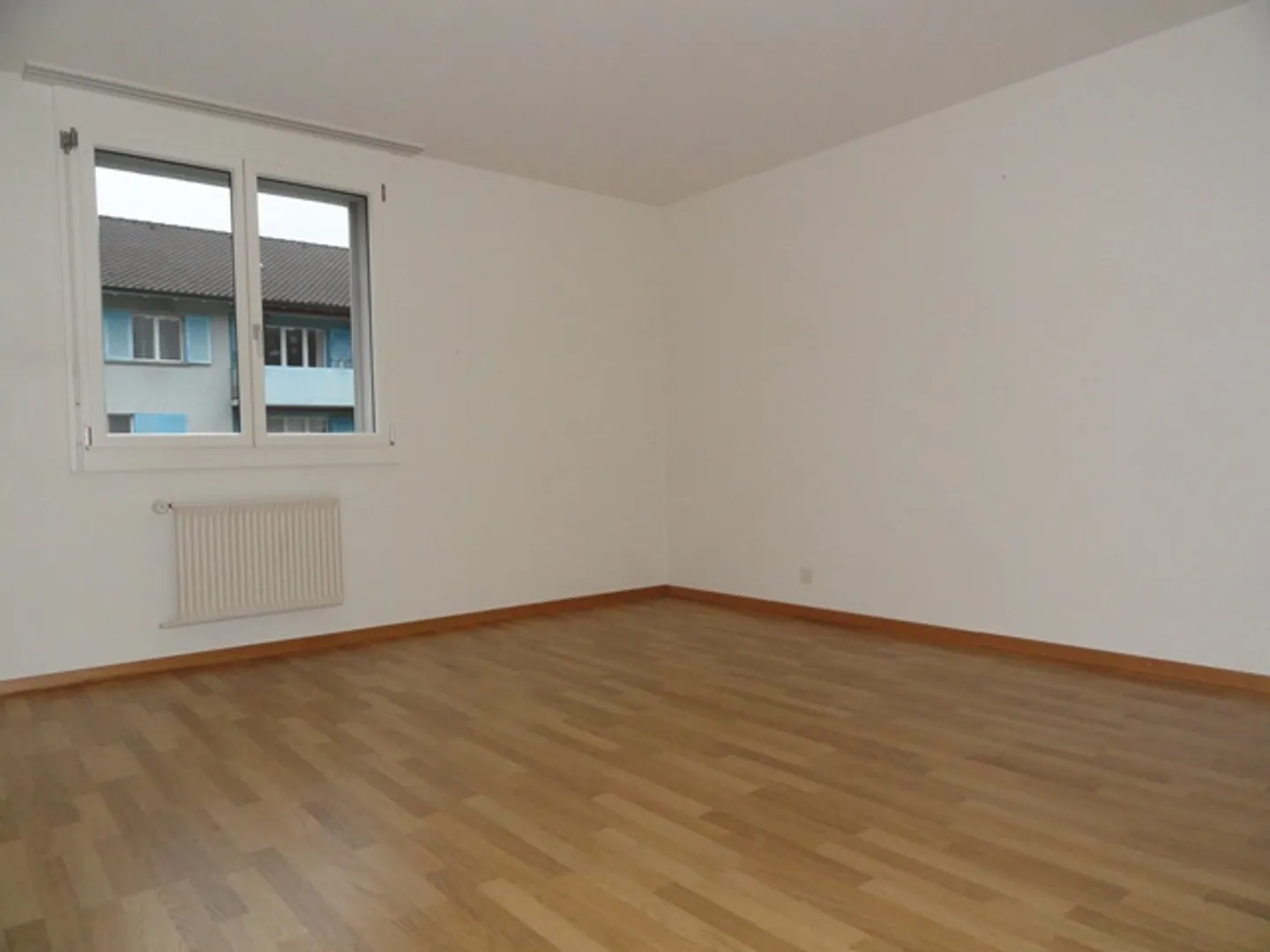 Helle Wohnung mit Balkonen - Foto 3 von 5