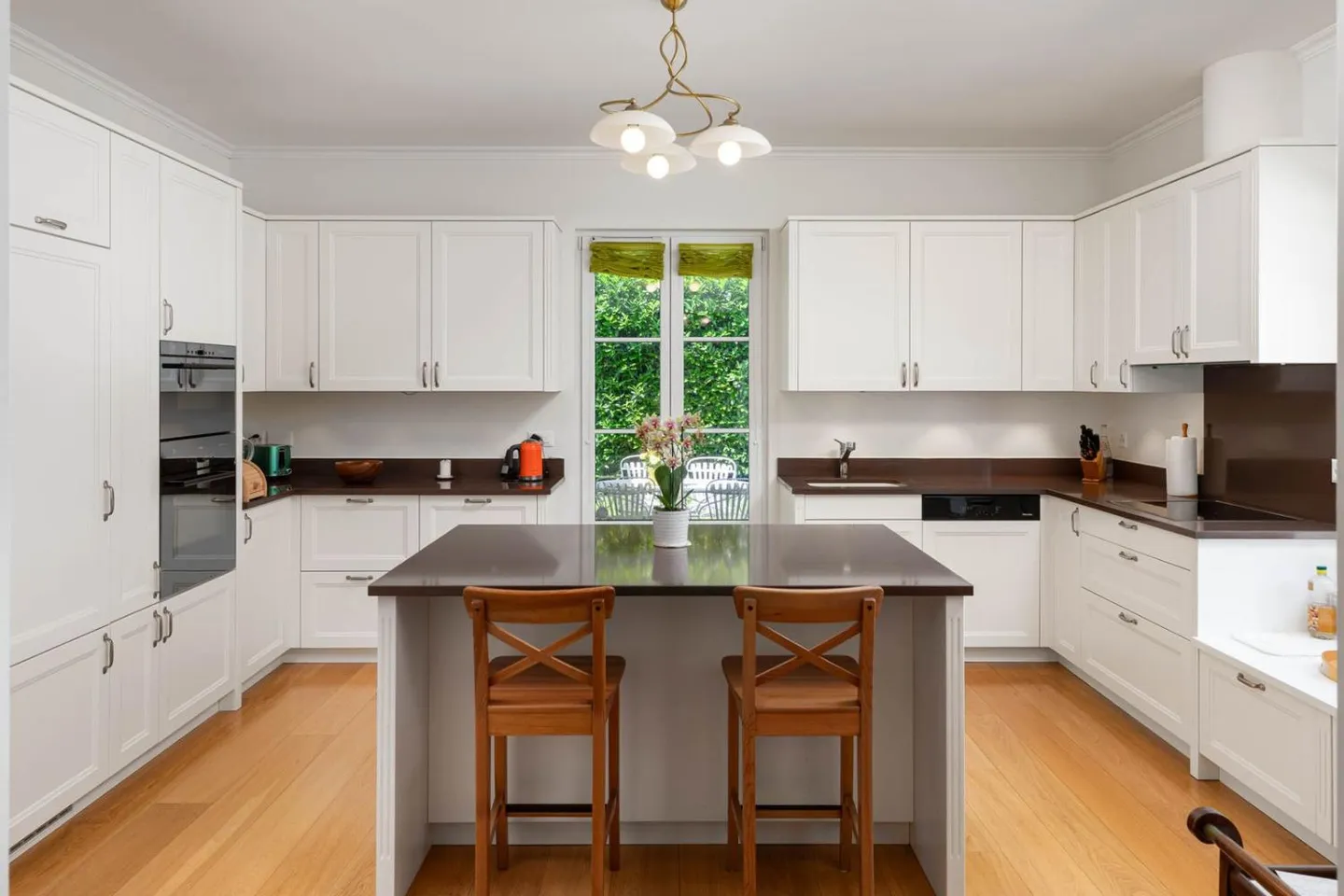 Propriété exclusive et rare avec accès direct à l'eau - Photo 12 sur 13