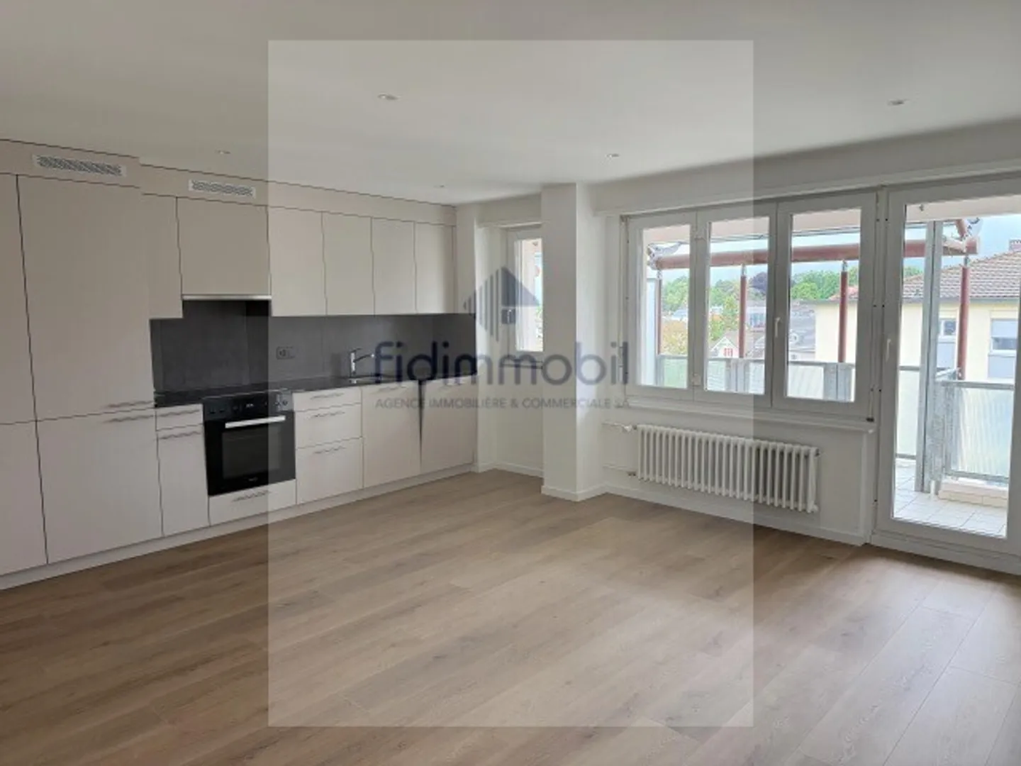 Magnifique appartement entièrement rénové - Photo 1 sur 4