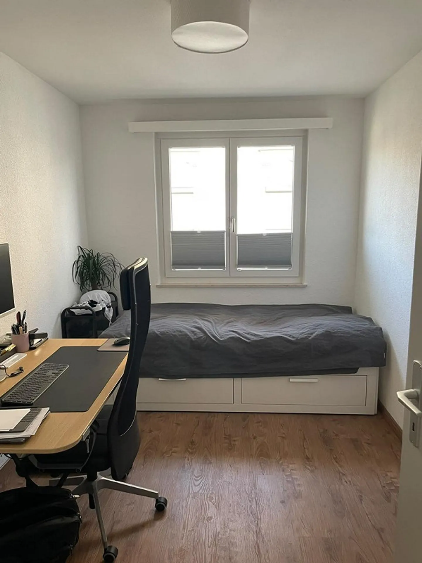 Affordable, bright renovated 3.5 room apartment - Photo 6 of 9