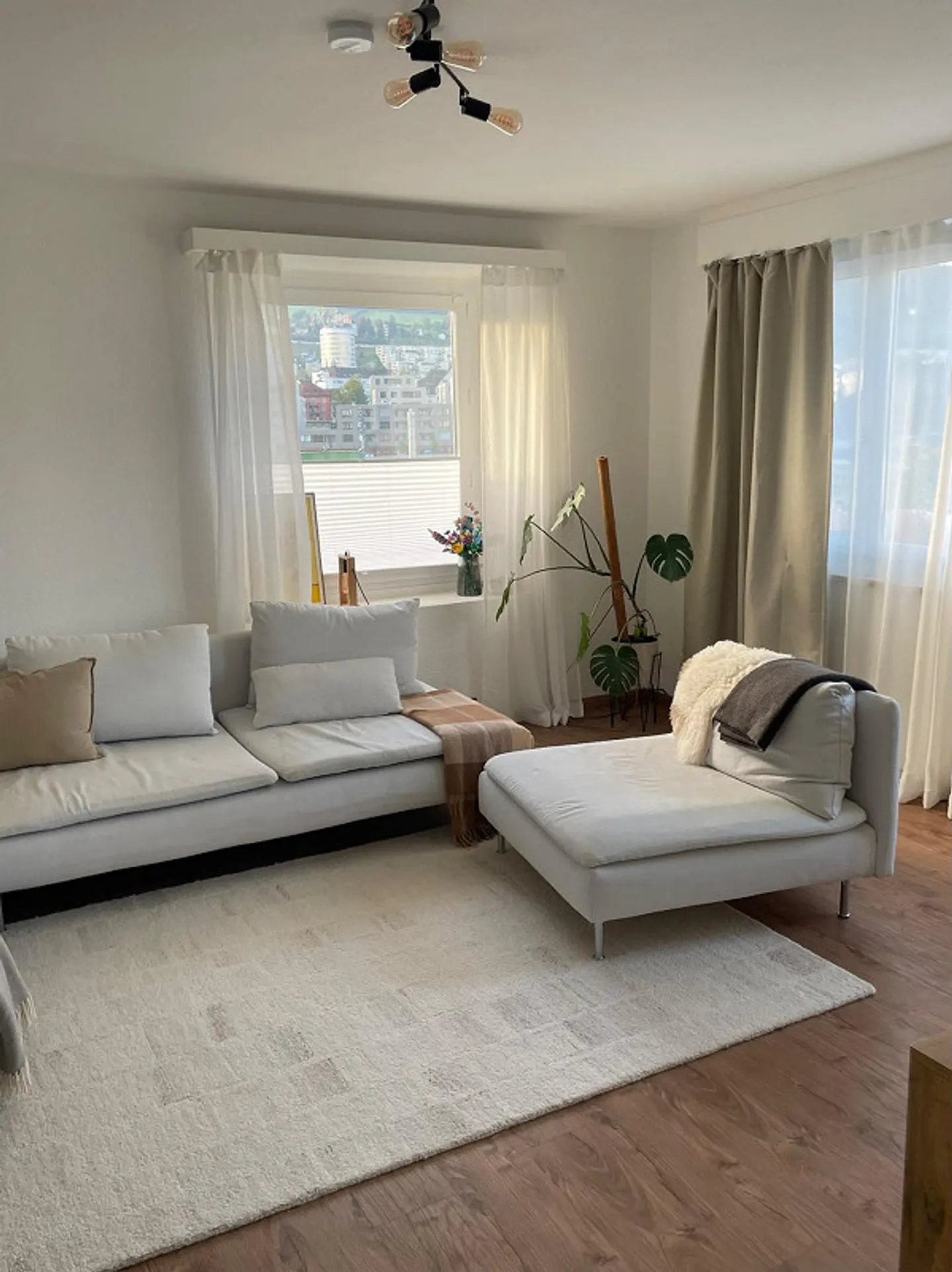 Affordable, bright renovated 3.5 room apartment - Photo 4 of 9