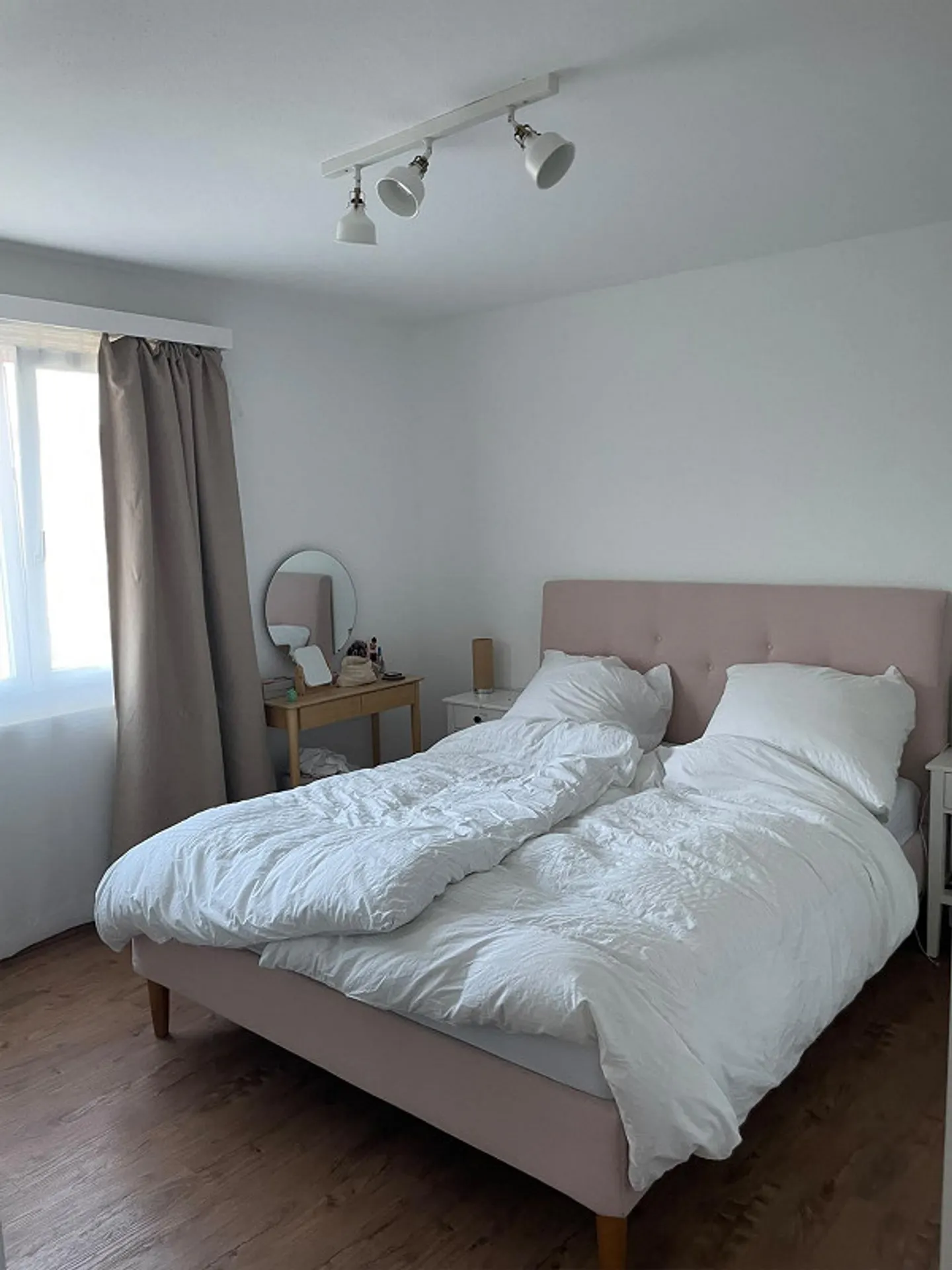 Affordable, bright renovated 3.5 room apartment - Photo 5 of 9