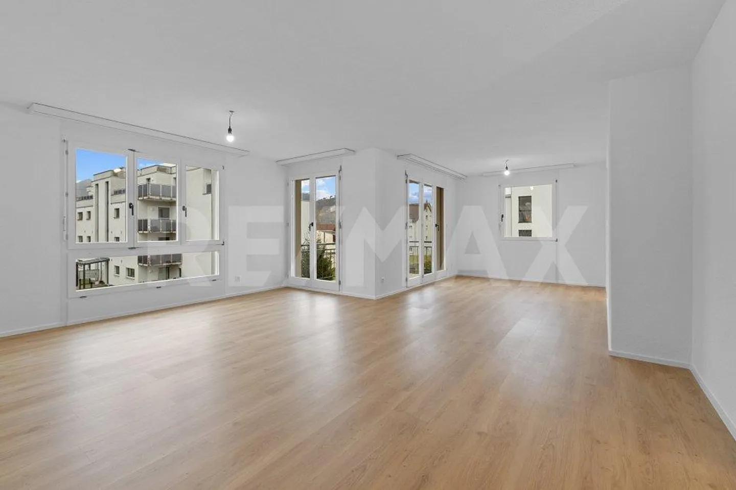 4 ½-Room Apartment - freshly renovated & ready to move in - Photo 2 of 13