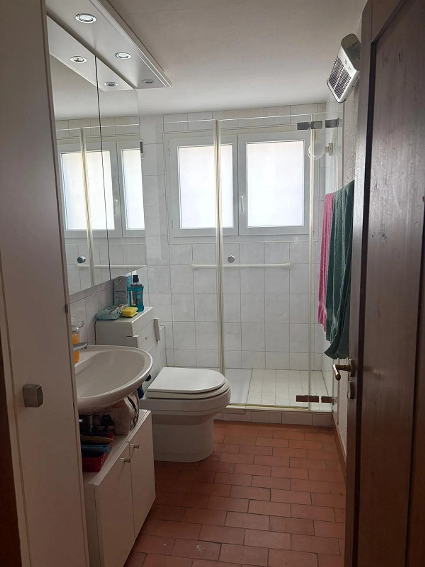 Single-family house with garden - Photo 3 of 13