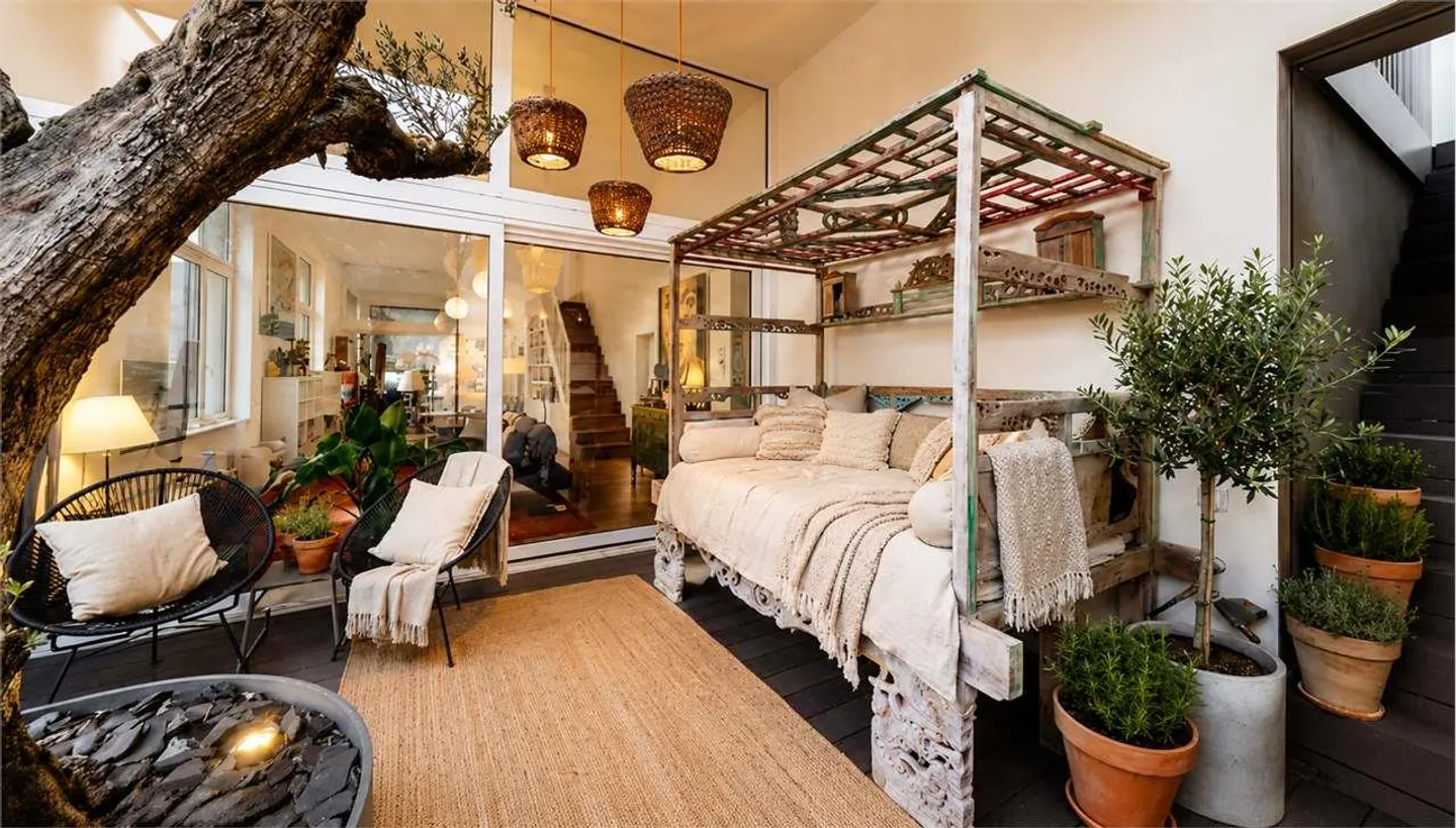 Elegant penthouse with 6 rooms and large terraces in Bellinzona - Photo 3 of 13