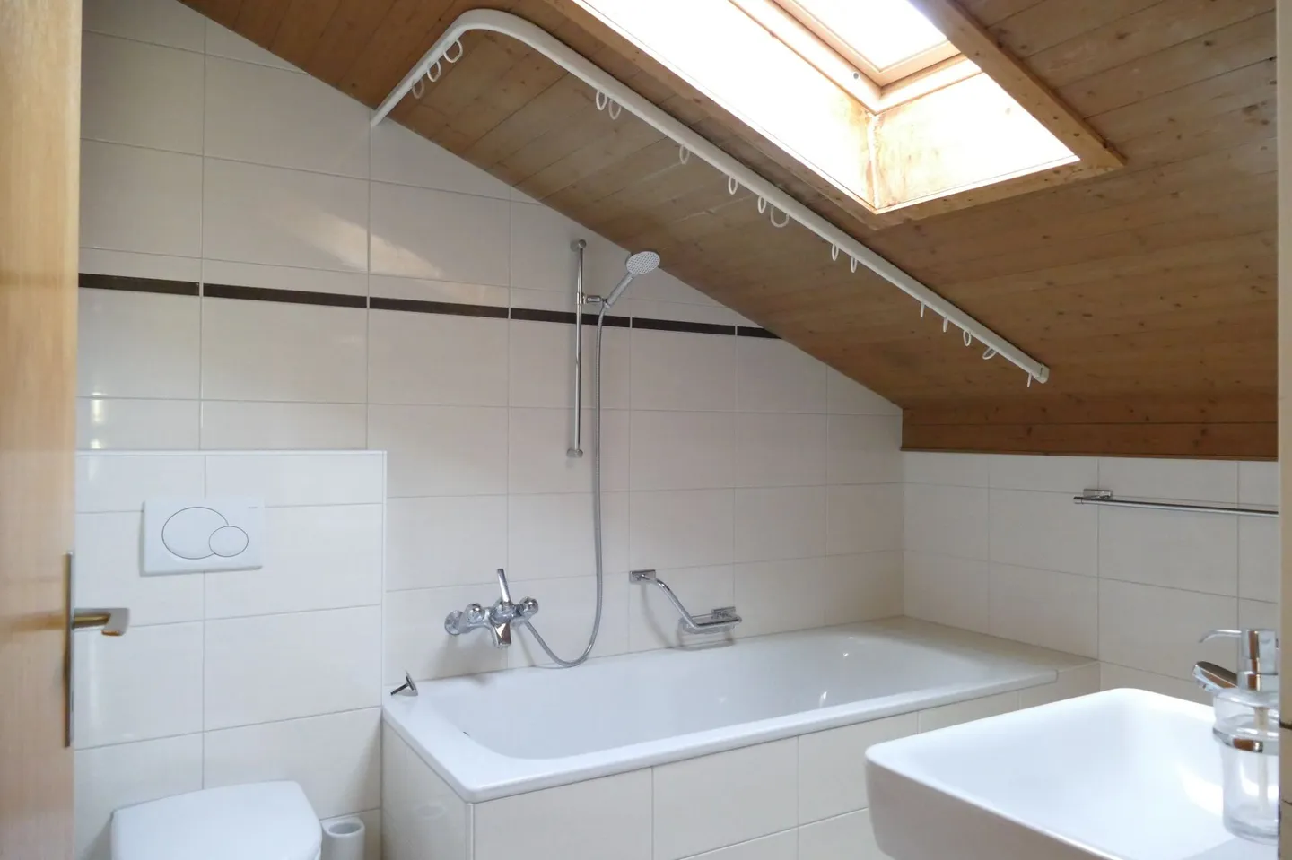 Charmante Dachwohnung in Breitenbach - Foto 6 von 13