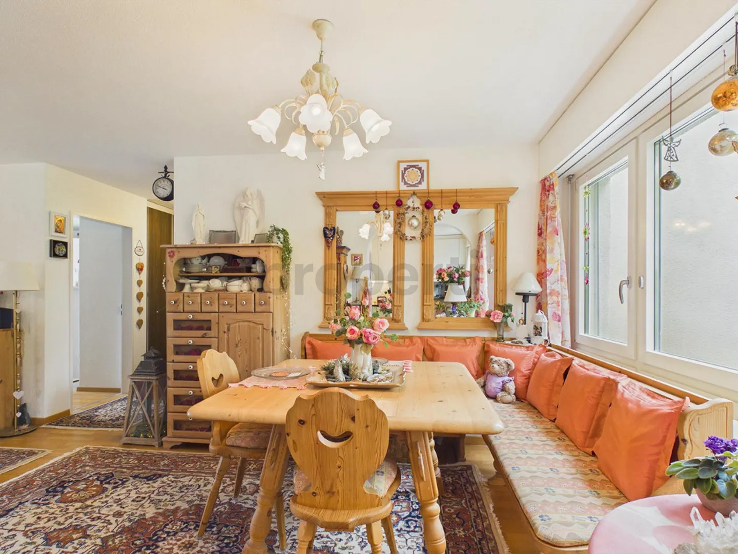 Appartement lumineux avec beaucoup d'espace et une vue dégagée - Photo 4 sur 12