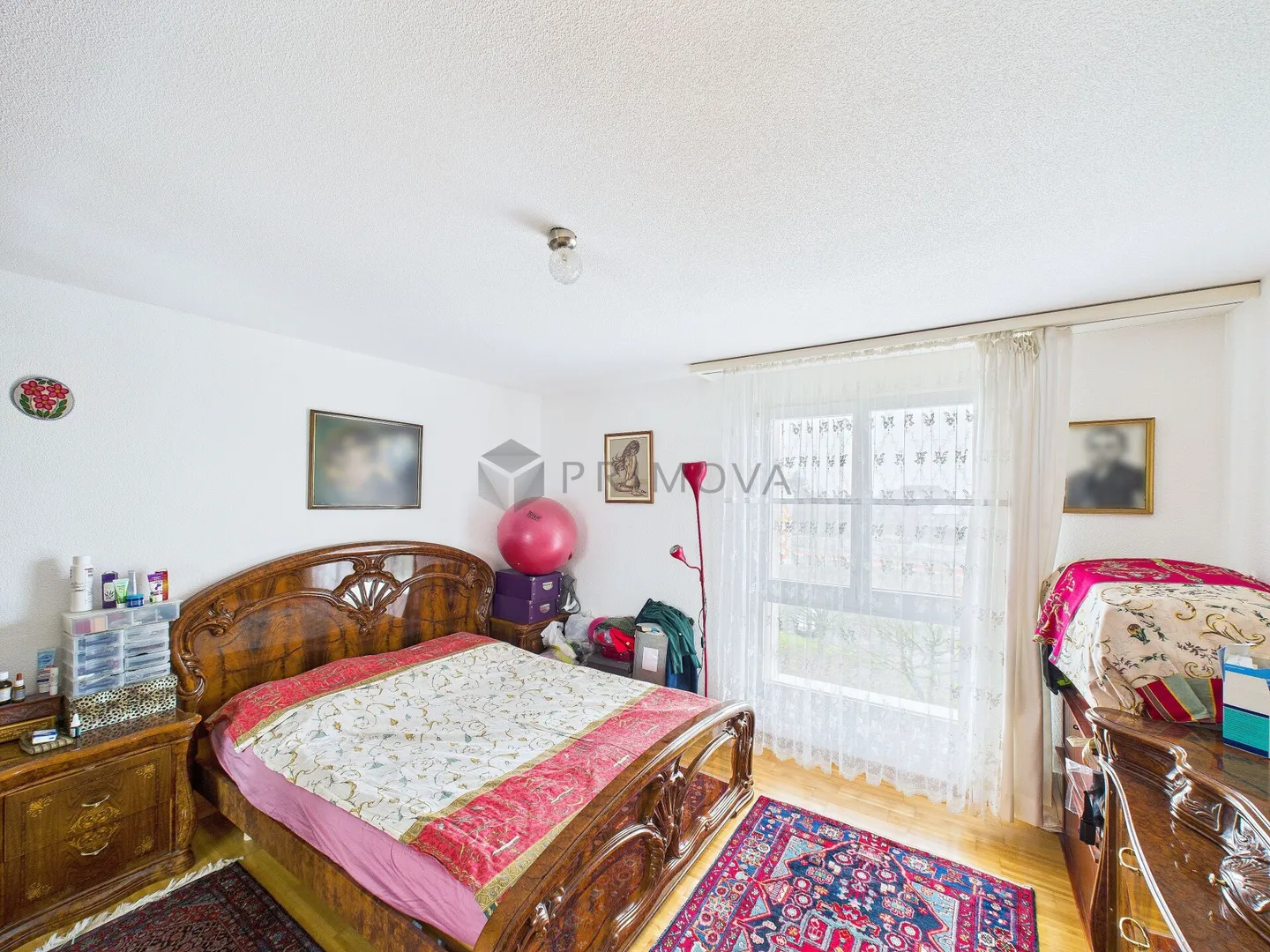 Well-maintained 4.5 room apartment in a central location in Volketswil - Photo 6 of 10