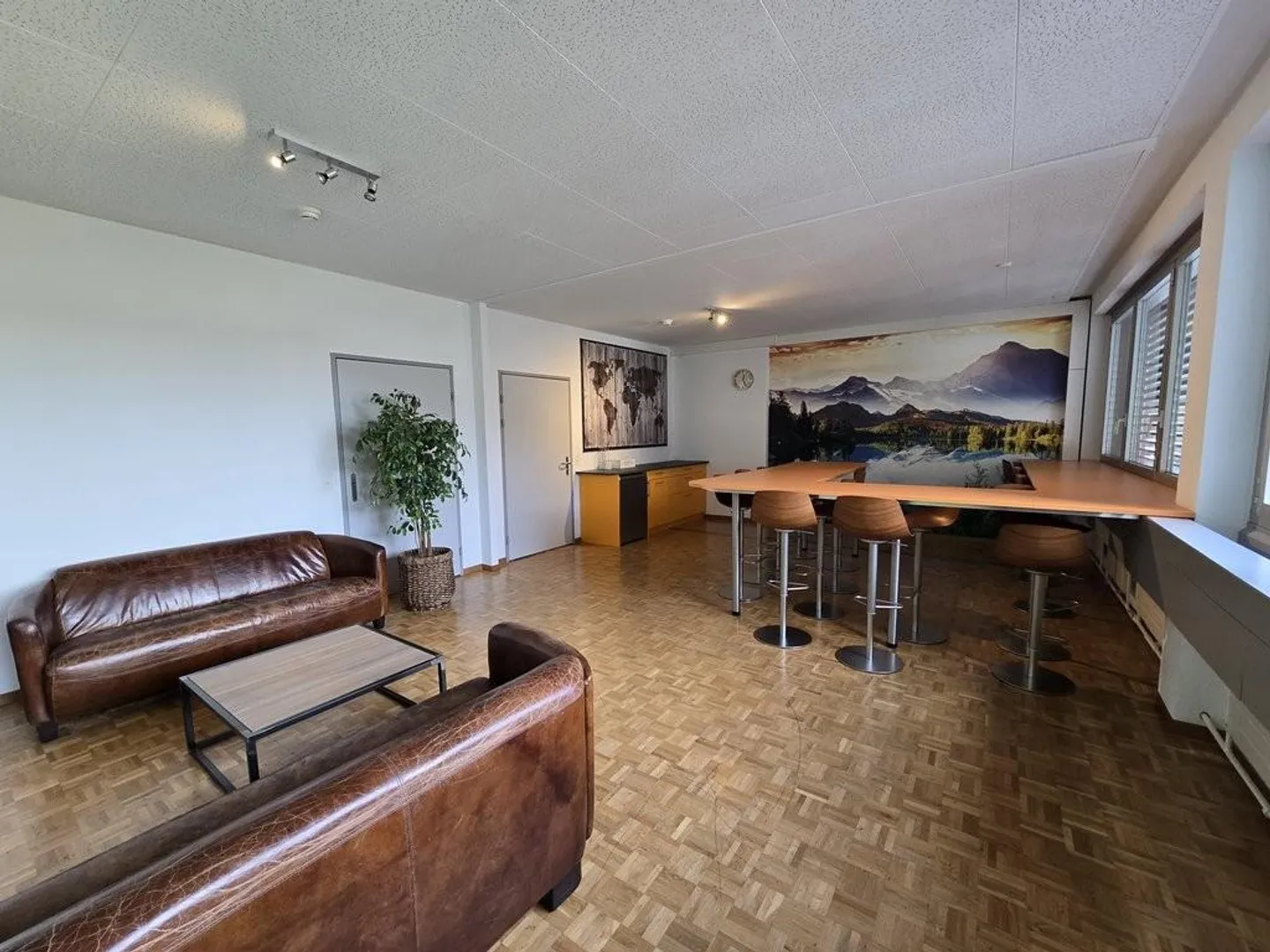 Your new workplace - practical, flexible and central - Photo 4 of 4