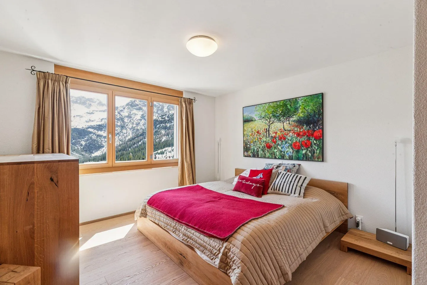 Penthouse with fantastic views and ski-out - Photo 3 of 4