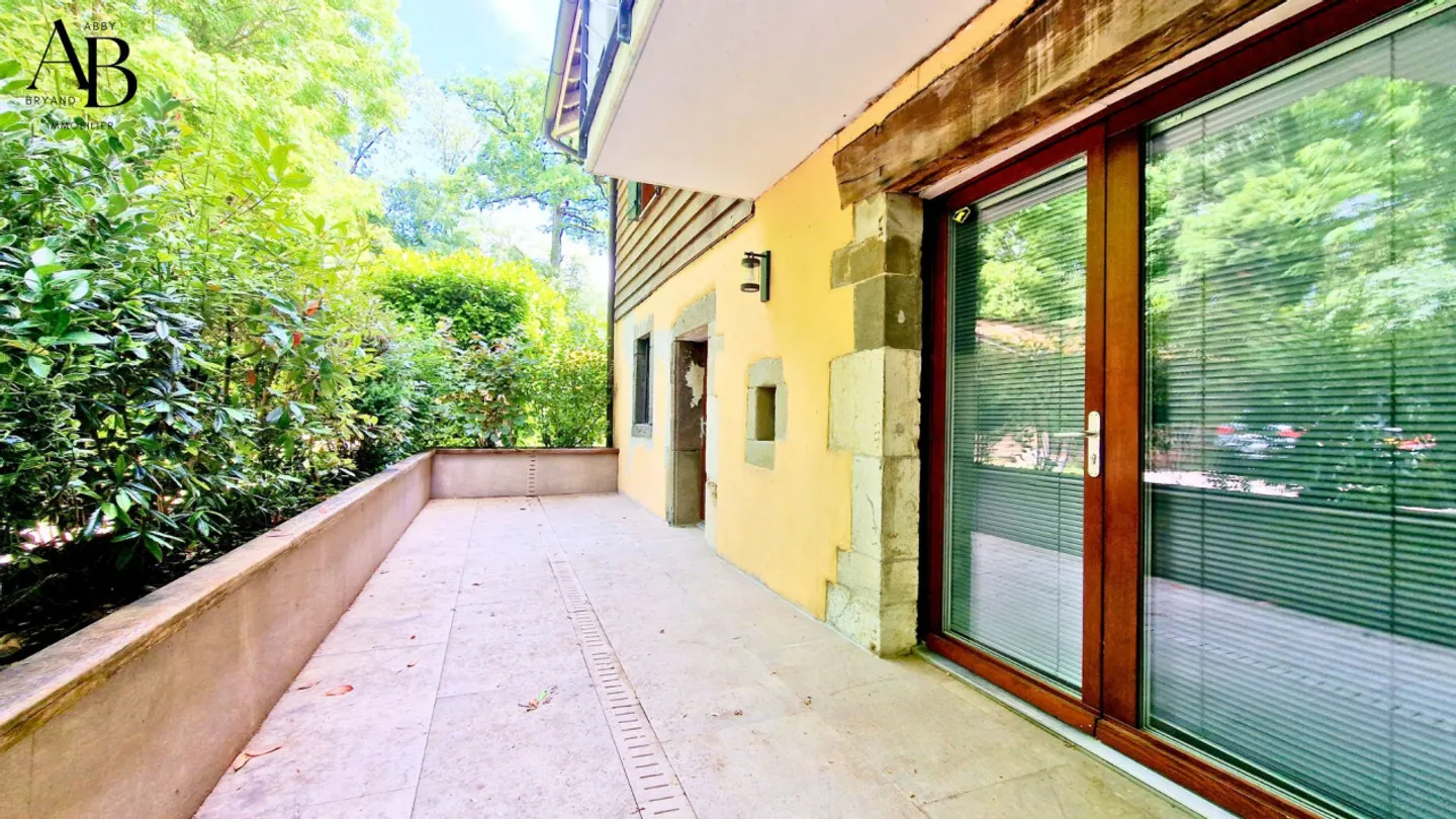 The Two Maples: Charming Apartment with Two Large Terraces - Photo 11 of 12