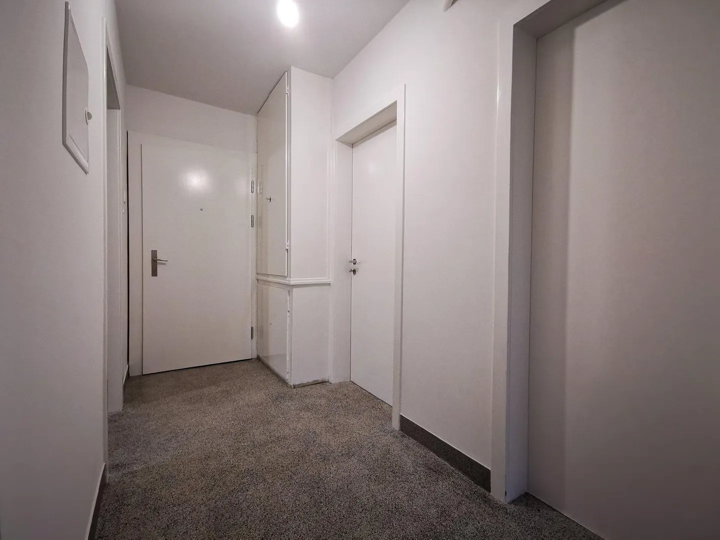 Appartement lumineux de 3 pièces avec balcon sur la rue General-Dufour à Biel - Photo 5 sur 13