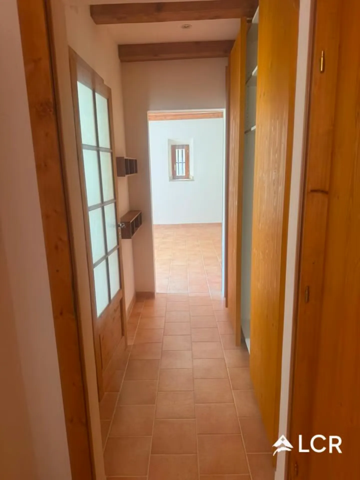 À louer - Appartement 3.5 pièces avec terrasse dans un bâtiment de caractère à Corcelles (NE) - Photo 11 sur 13