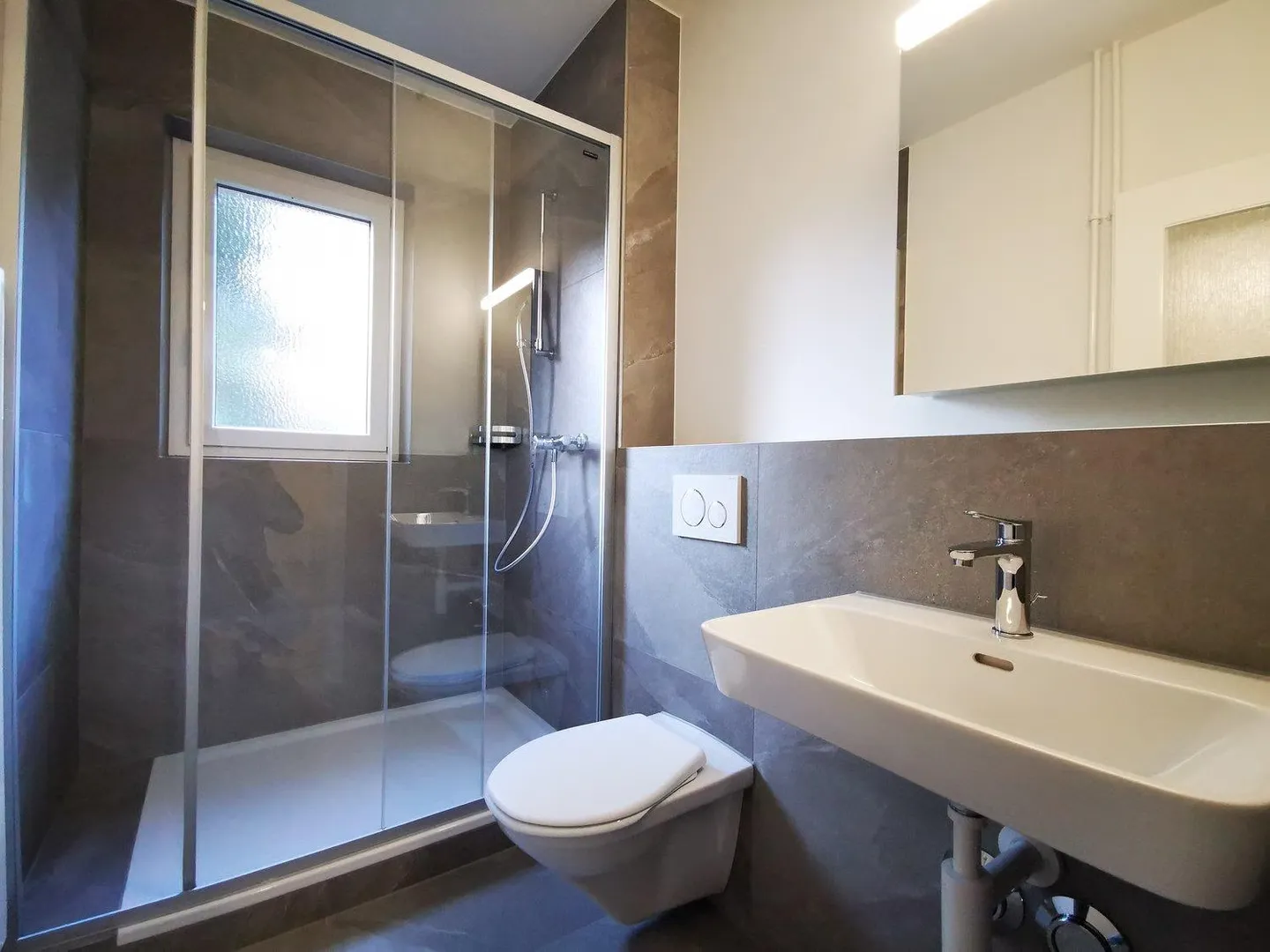 Appartement lumineux de 3 pièces avec balcon sur la rue General-Dufour à Biel - Photo 13 sur 13