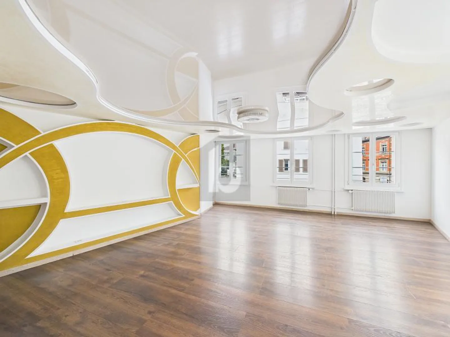 Top renovated 4-room maisonette in the heart of the city - Photo 1 of 6