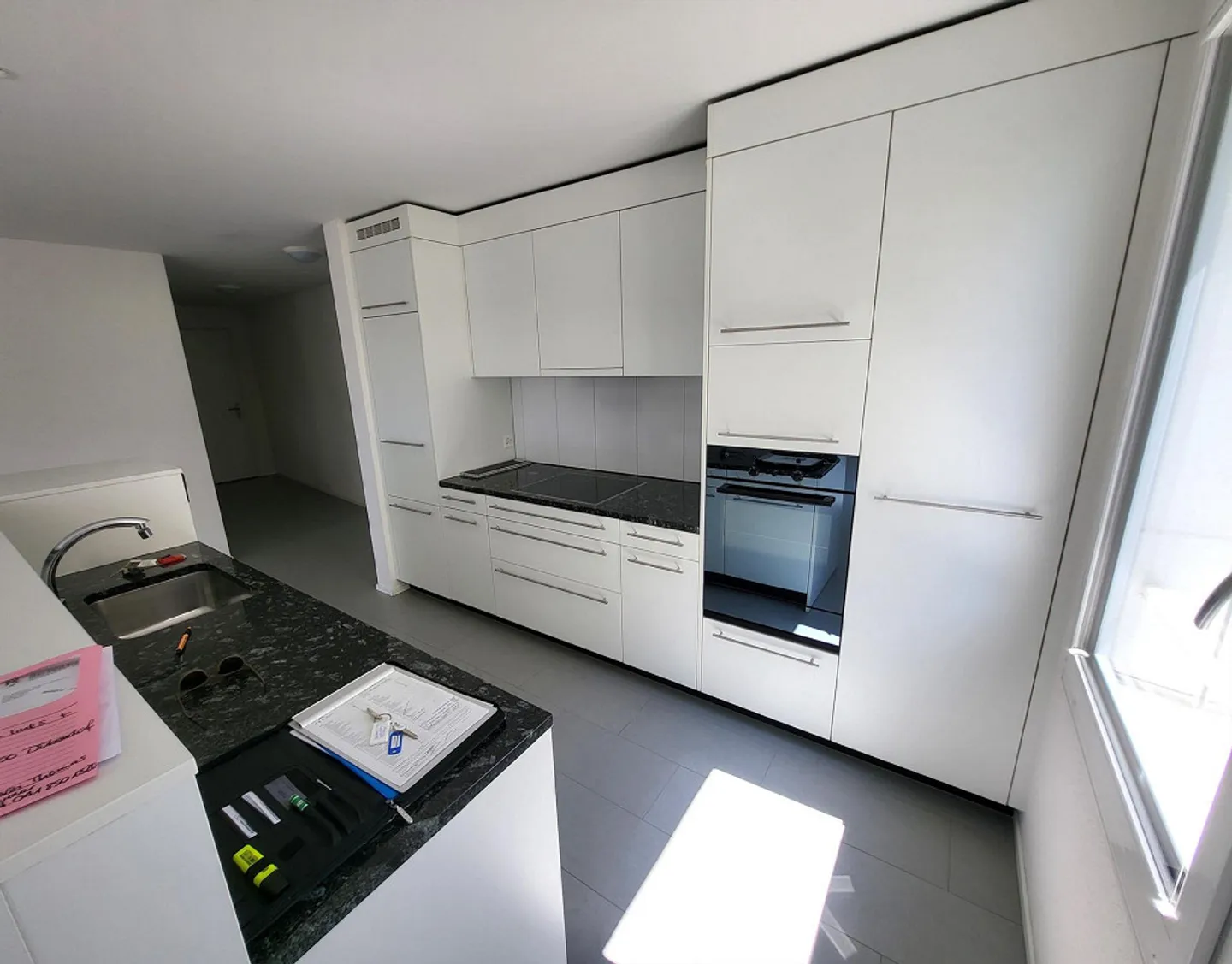 Moderne Wohnung mit Terrasse - Foto 3 von 10