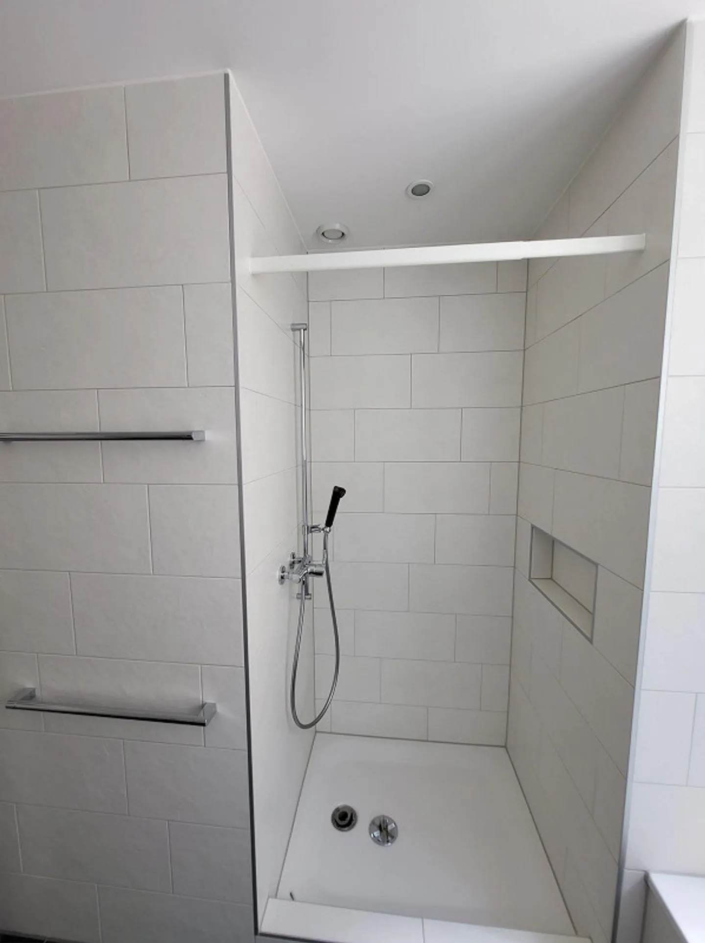 Moderne Wohnung mit Terrasse - Foto 5 von 10
