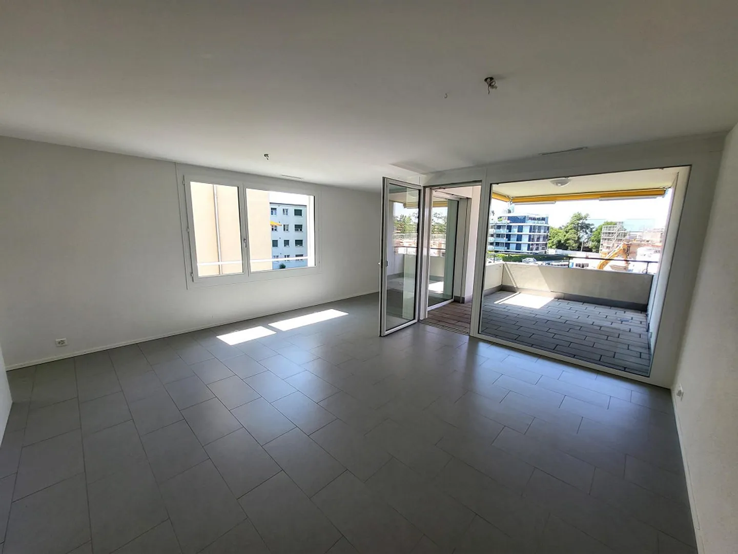 Moderne Wohnung mit Terrasse - Foto 6 von 10