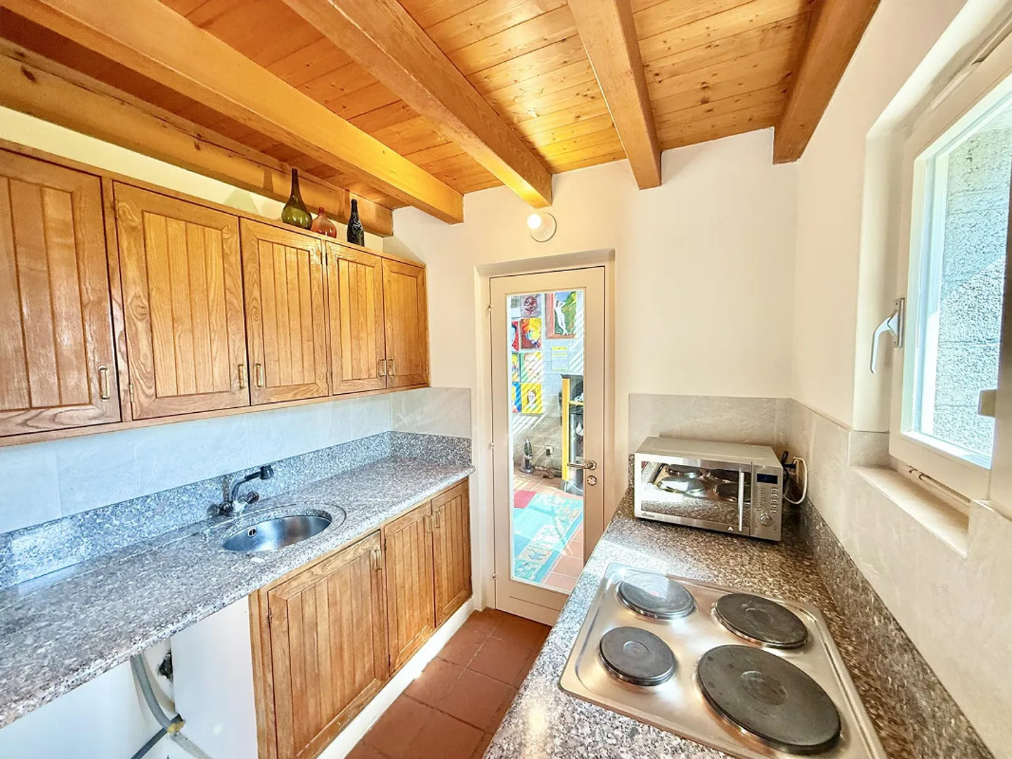 Single-family house with garden - Photo 8 of 25