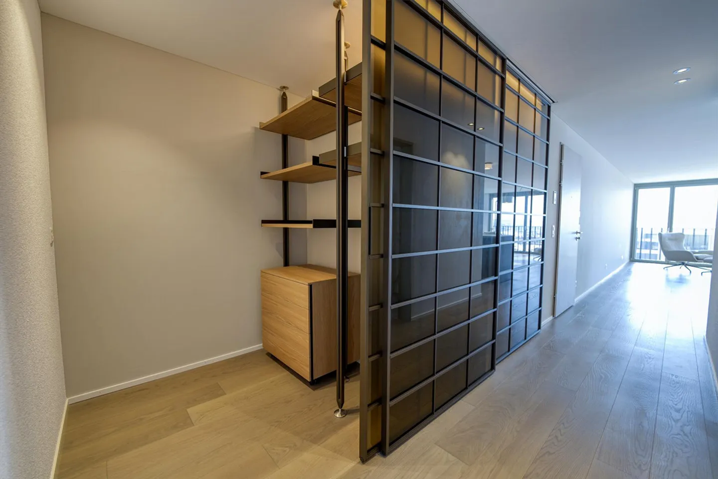 Gehobene 4.5-Zimmer Attikawohnung mit beeindruckender Fernsicht - Foto 4 von 9