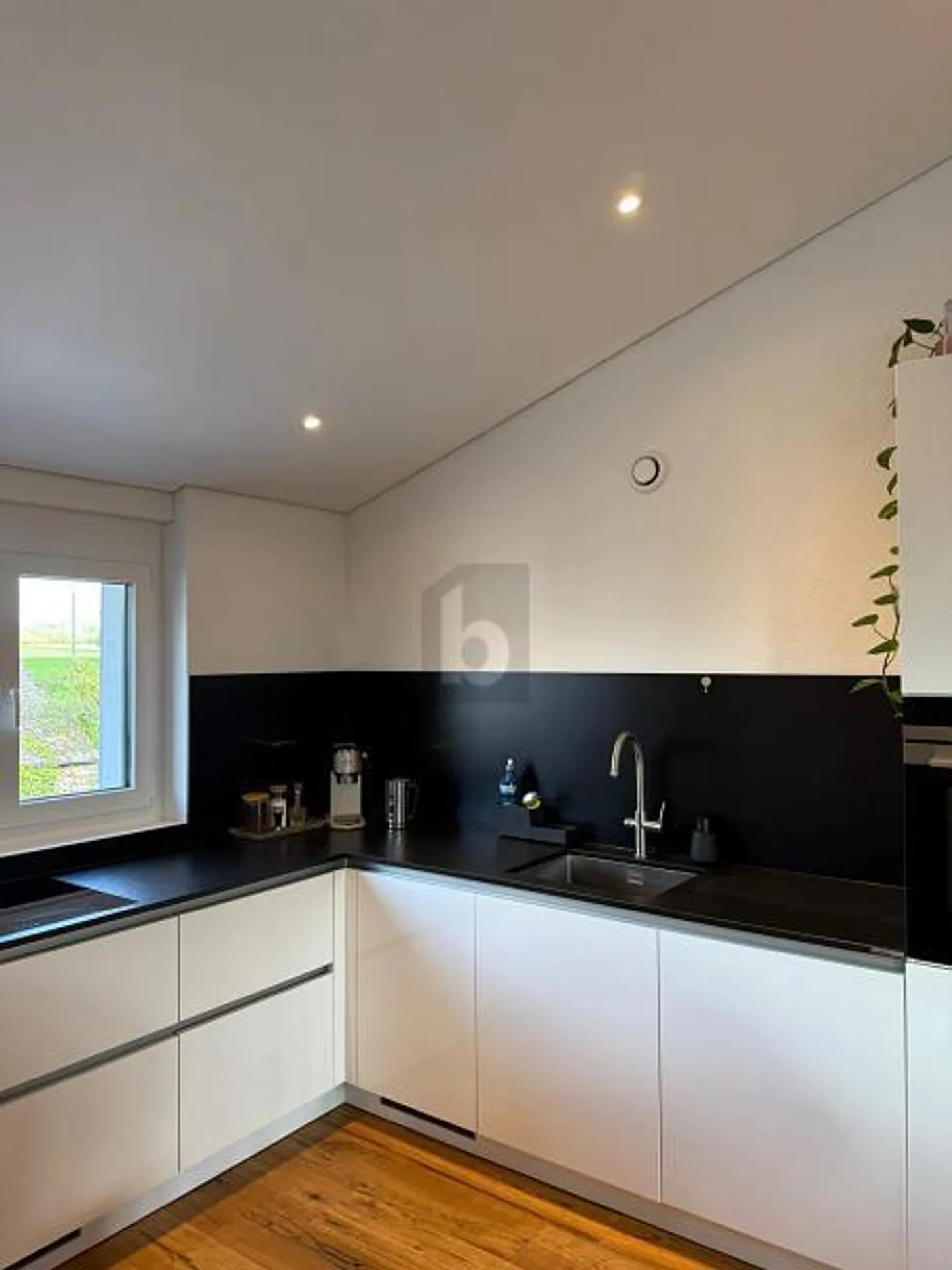 CONFORT MODERNE DANS UN ENVIRONNEMENT VERT - Photo 4 sur 6
