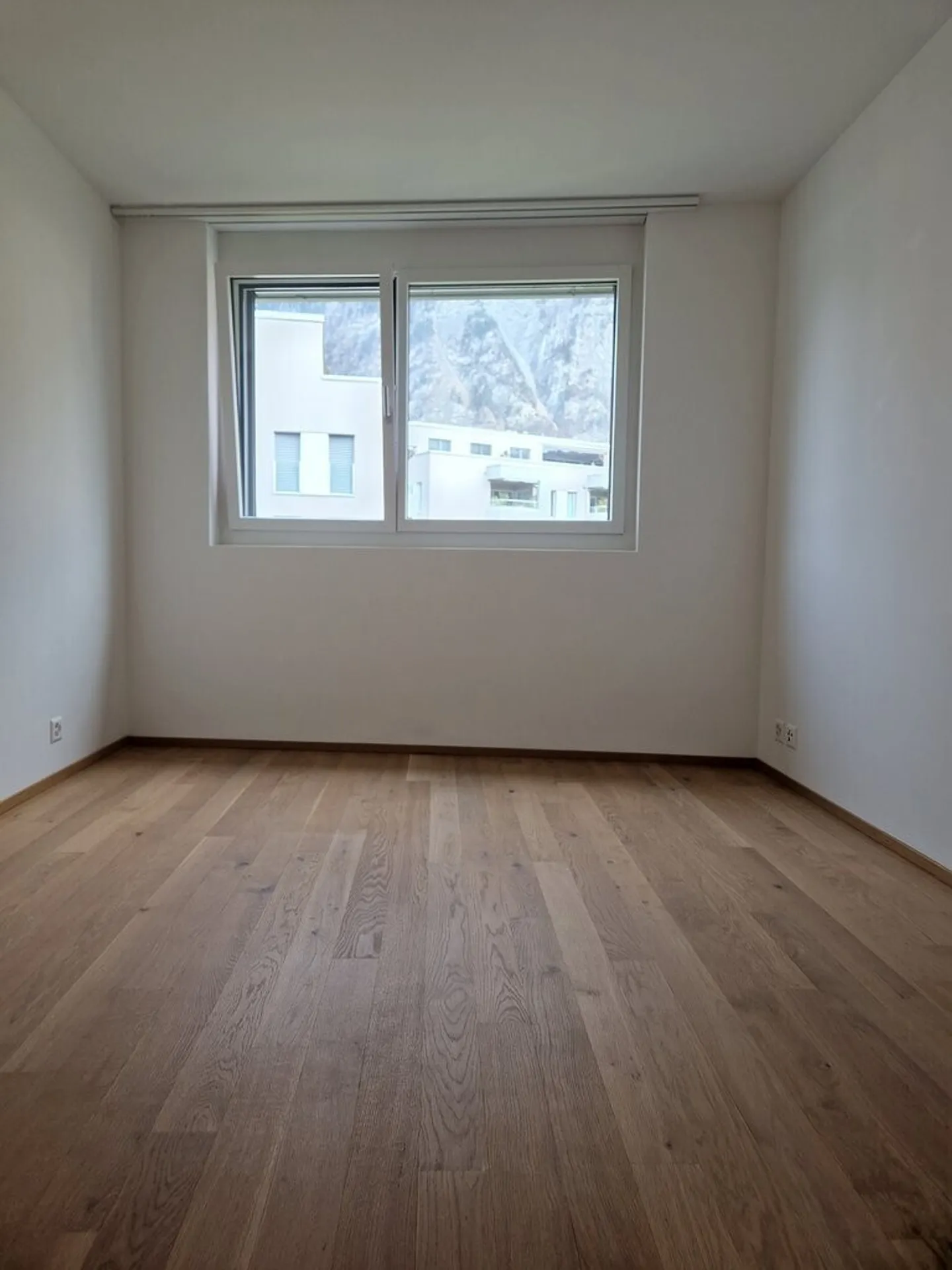 Appartement moderne de 4,5 pièces à Igis au rez-de-chaussée - Photo 6 sur 11