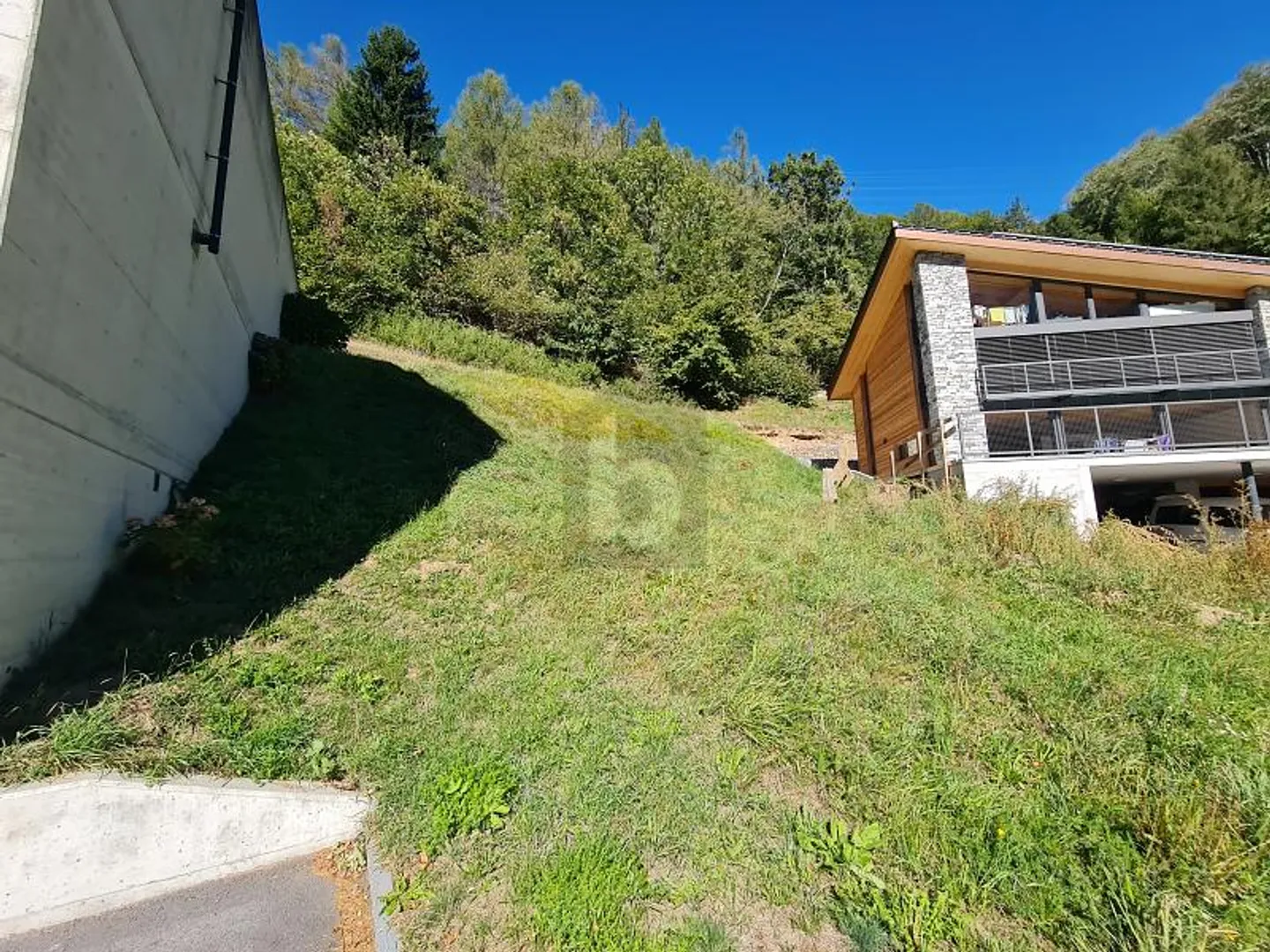 Terreno soleggiato a Quinto - Foto 3 di 6
