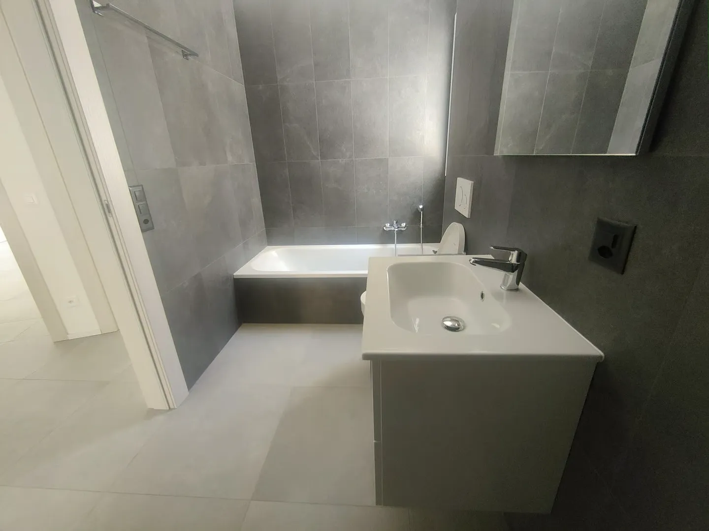 Neue 3.5-Zimmer-Wohnung in Claro - Foto 6 von 15