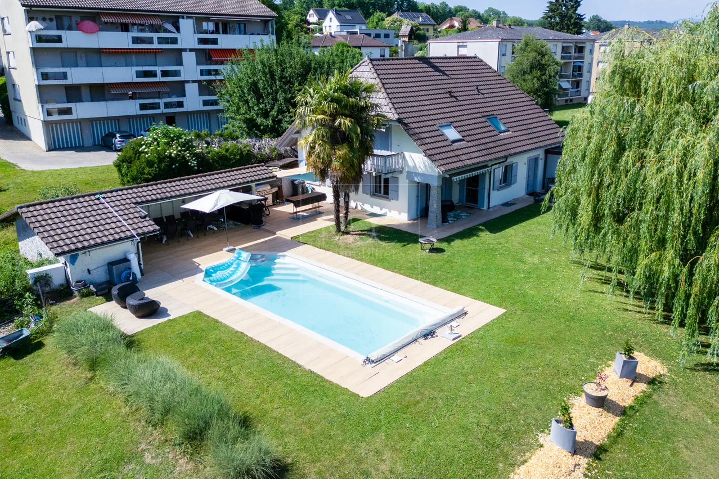 Villa spacieuse avec piscine - Photo 1 sur 13