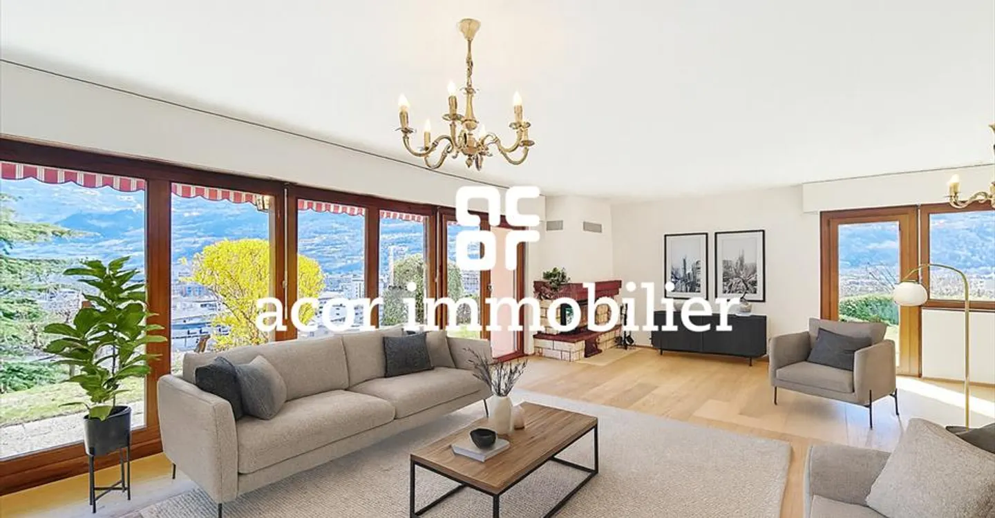 OPPORTUNITÀ - Villa familiare con studio indipendente a Gravelone! - Foto 1 di 4