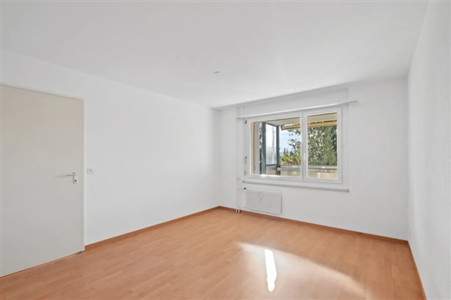 «Wunderschöne 2.5 Zimmerwohnung - per 1.10.2025» - Foto 5 von 10