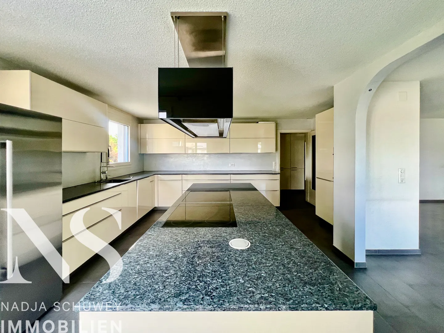 Versatile Family Home in St. Antoni - Photo 3 of 15