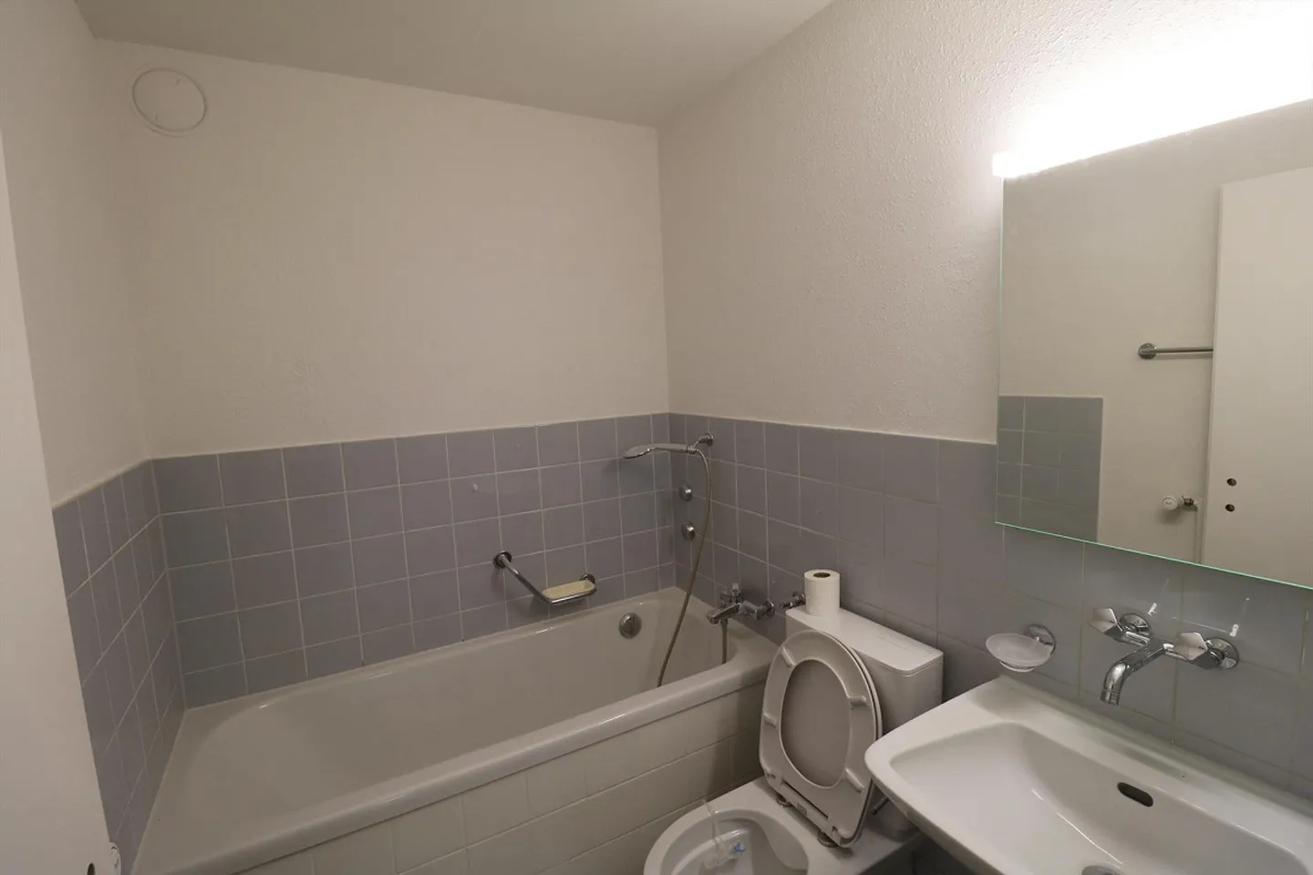 Helle 4-Zimmerwohnung mit Balkon - Foto 10 von 12