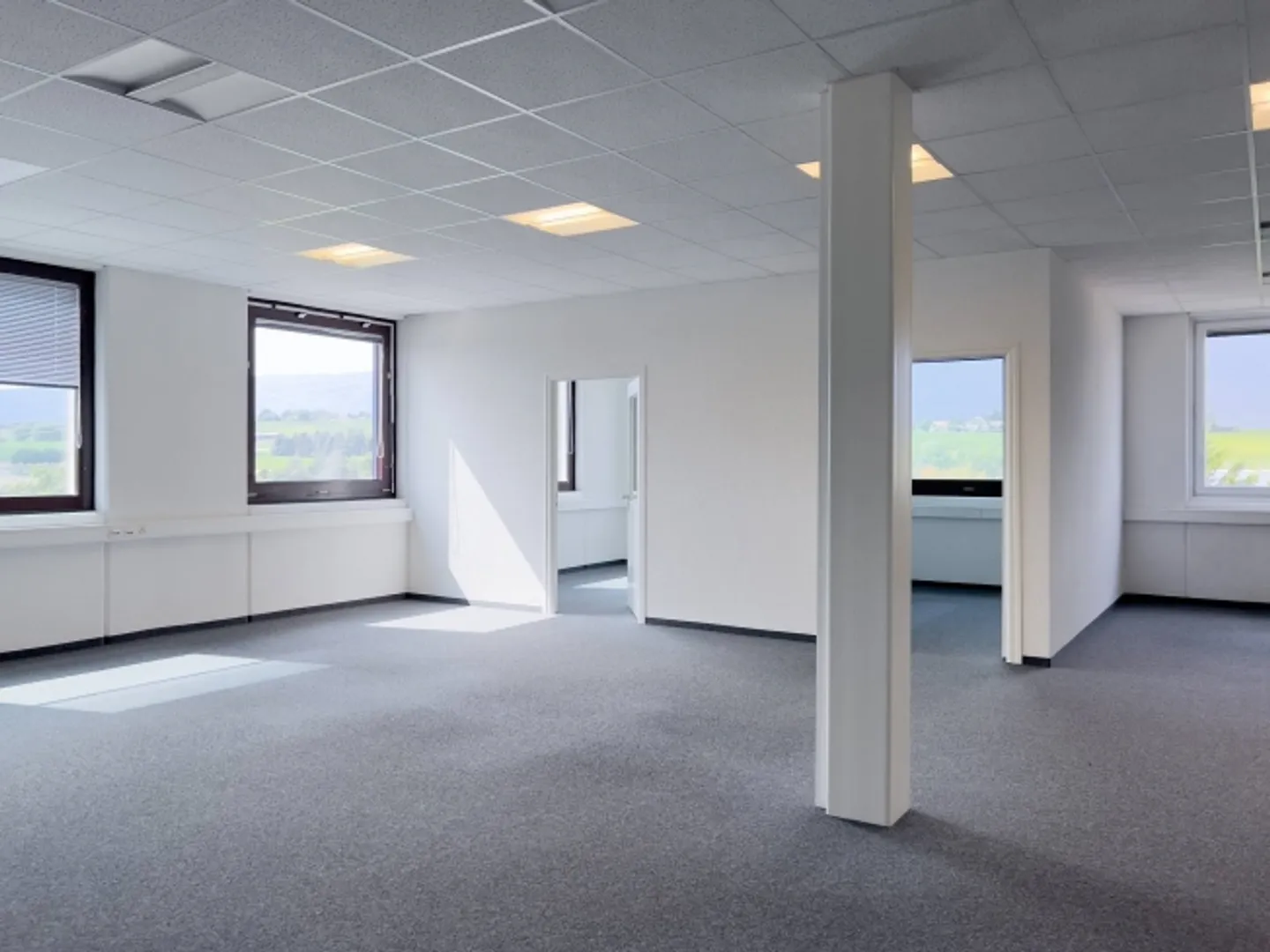 «Büros, Verwaltungsräume von 400m2 zu vermieten in Satigny» - Foto 2 von 7